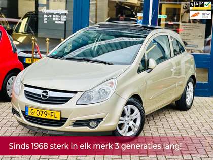 Opel Corsa 1.2-16V Enjoy 80pk! Panorama l Cruise l Airco l Fi