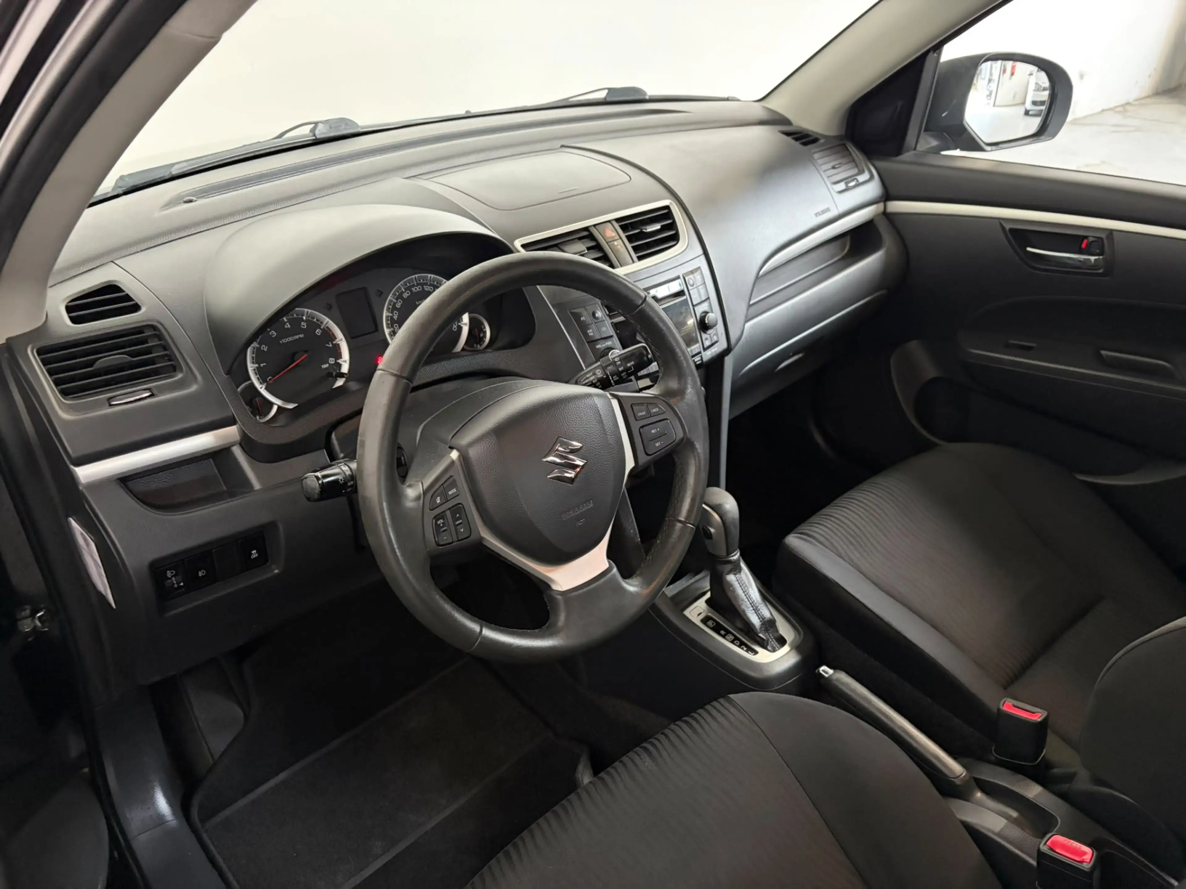 Suzuki Swift 1.2 Comfort. Automaat. Clima. trekhaak! — photo 6