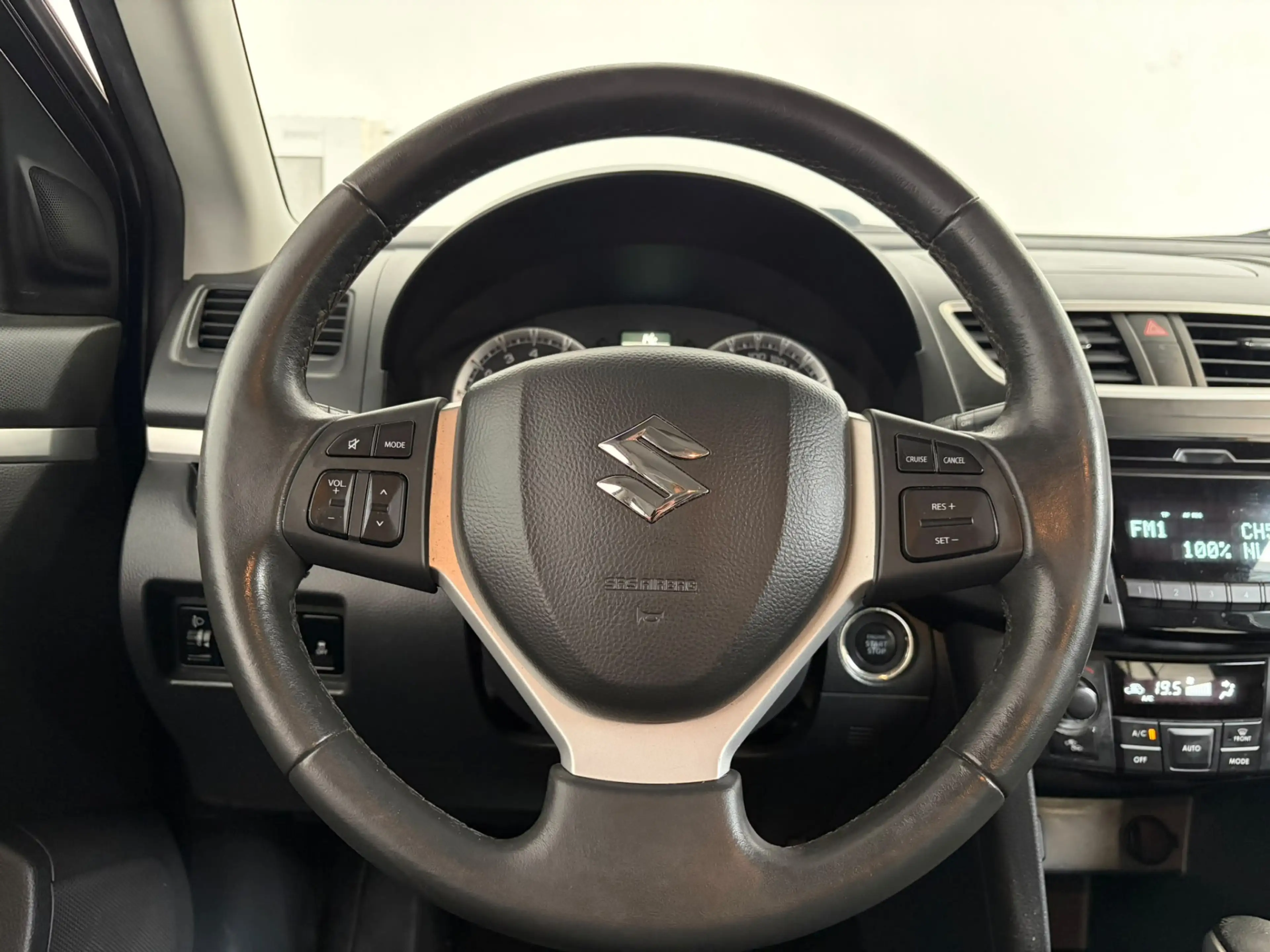 Suzuki Swift 1.2 Comfort. Automaat. Clima. trekhaak! — photo 11