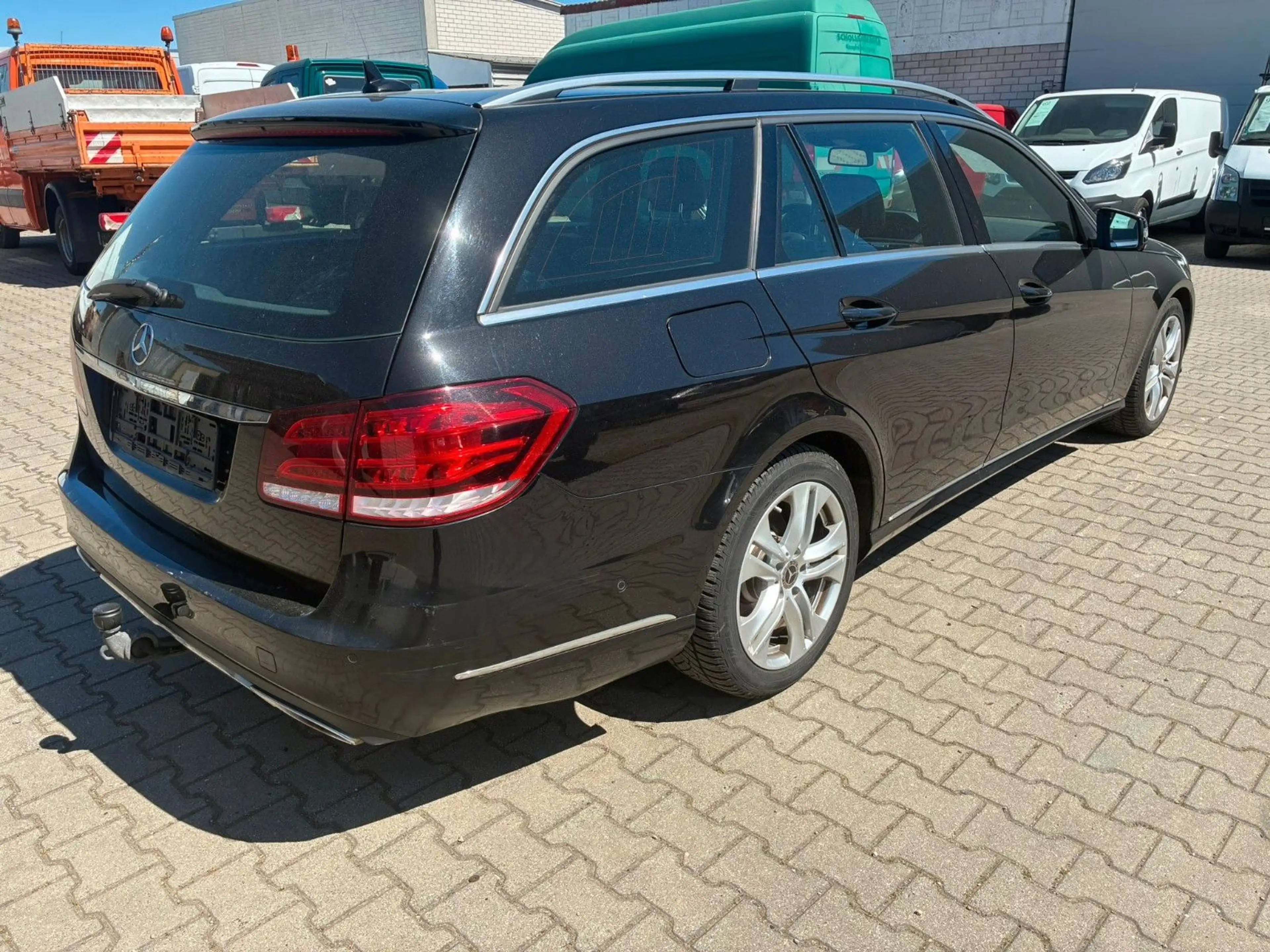 Mercedes-Benz E 250 E T-Modell E 250 CDI BlueEfficiency — photo 10