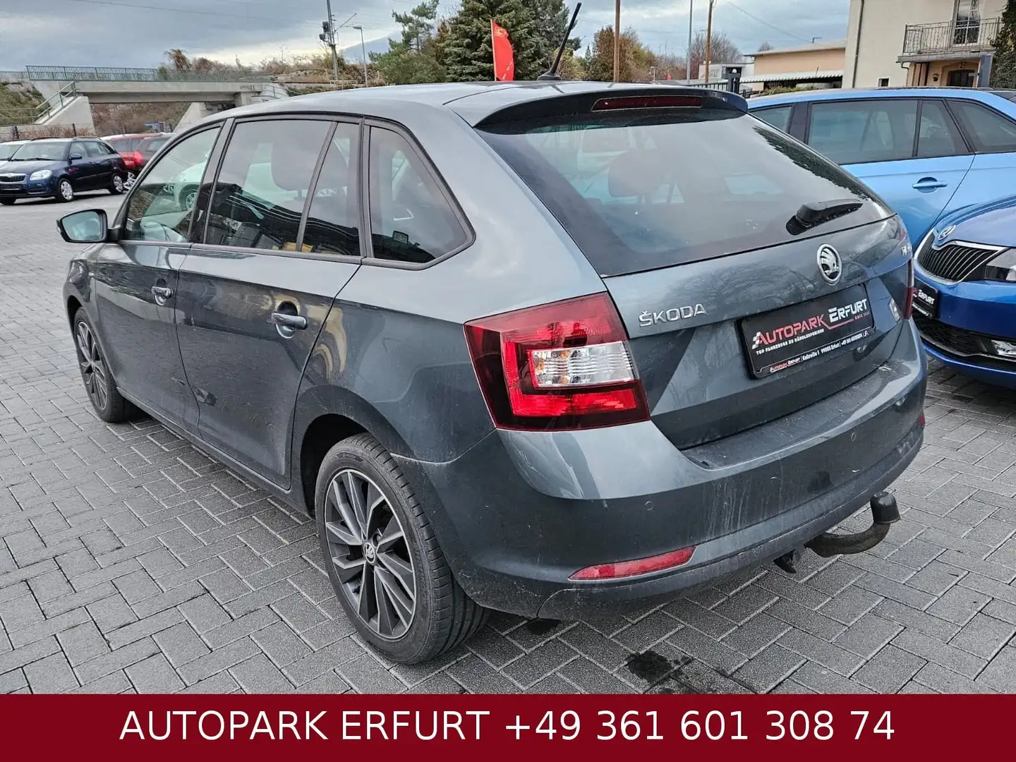 Skoda Rapid/Spaceback Drive*Klima*Temp*Phone*StzH*Xenon*AHK*PDC Grau - 2