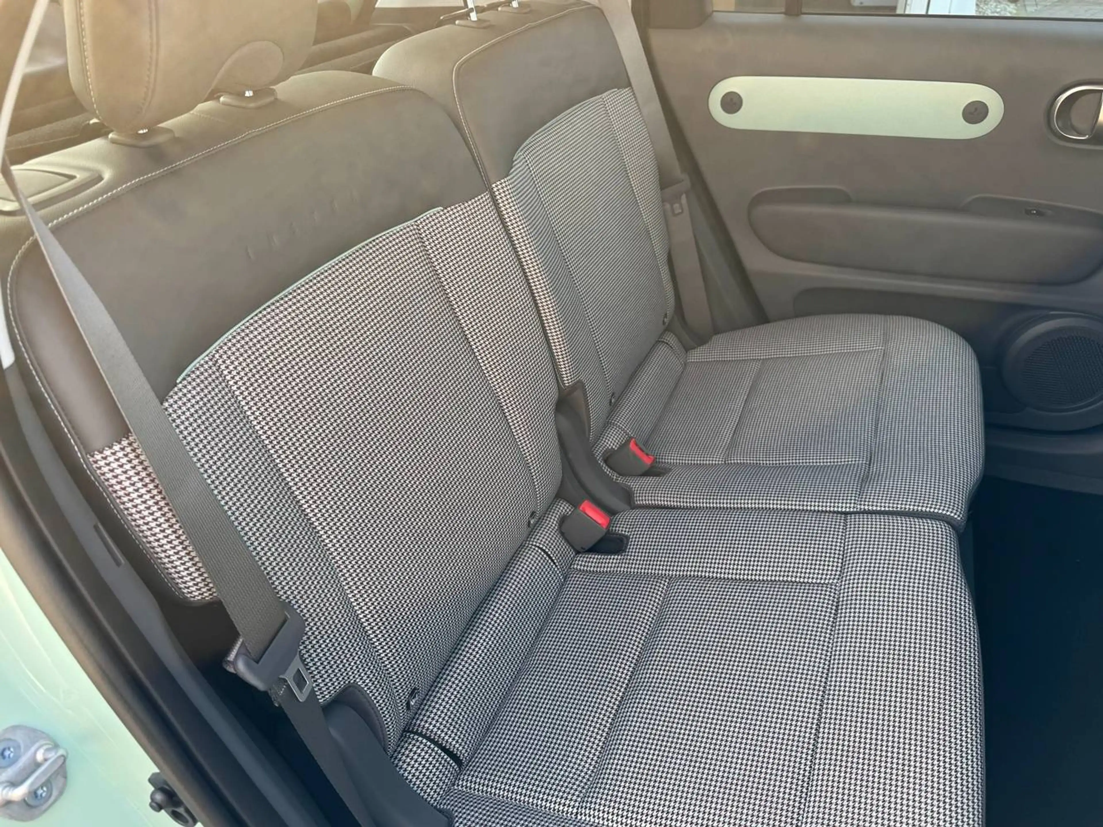 Hyundai Inster INSTER 49kWh Lounge — photo 9