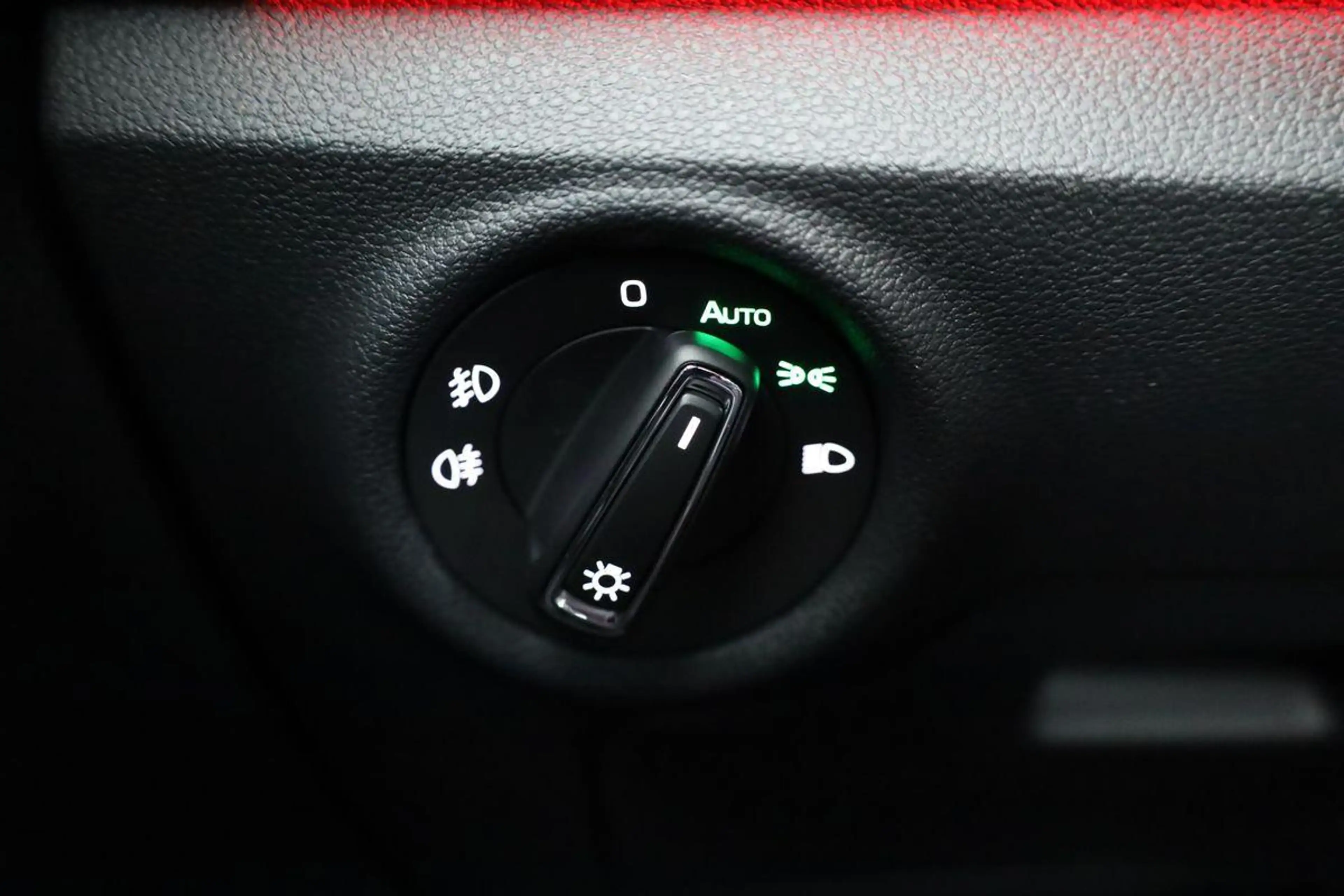 Skoda Kamiq Monte Carlo 1.5 TSI Carlo, Pano, Matrix, Navi, ... — photo 8