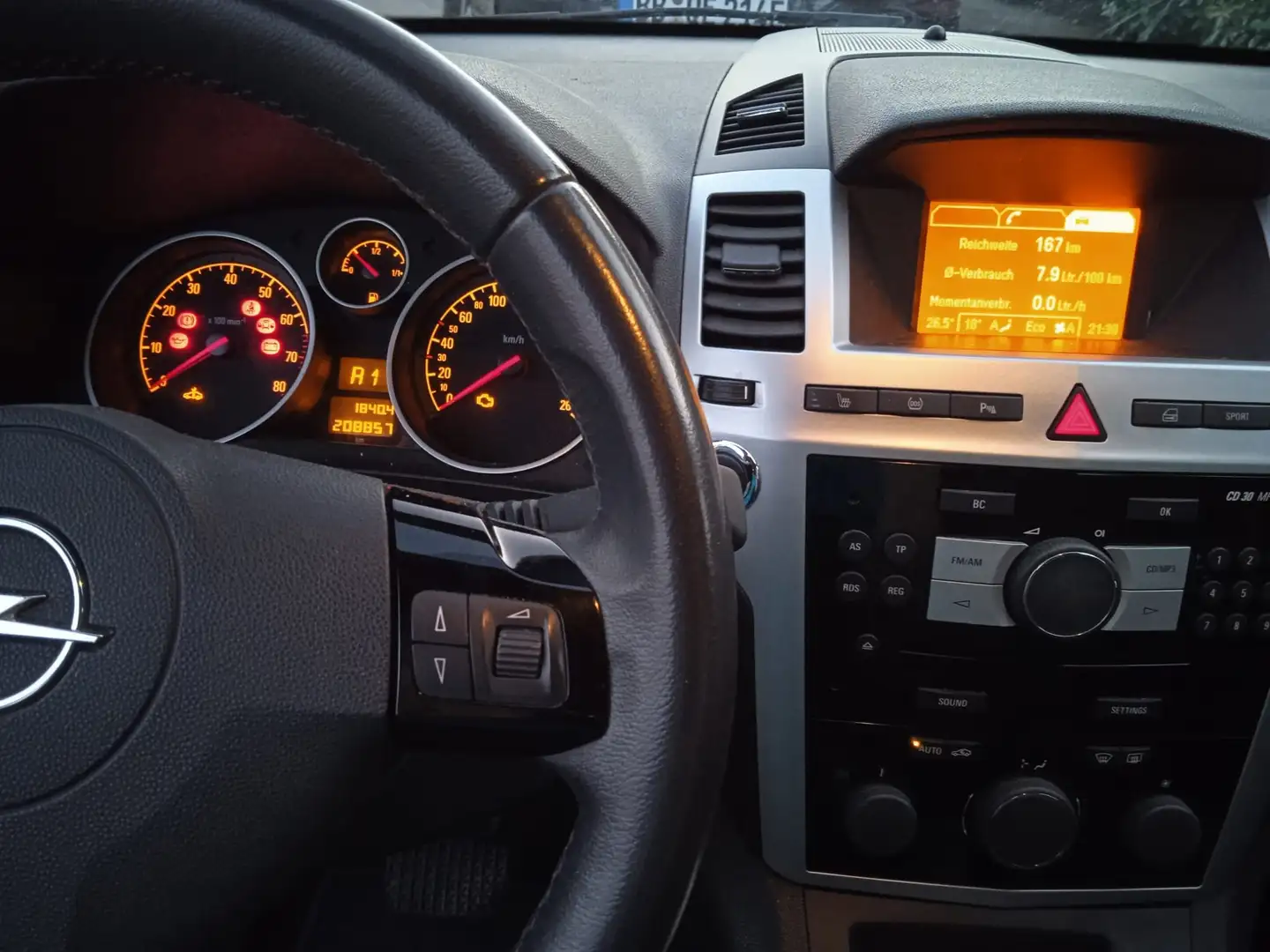 Opel Zafira Zafira B 1.8 OPC, 7 Sitze, Automatik Grigio - 2