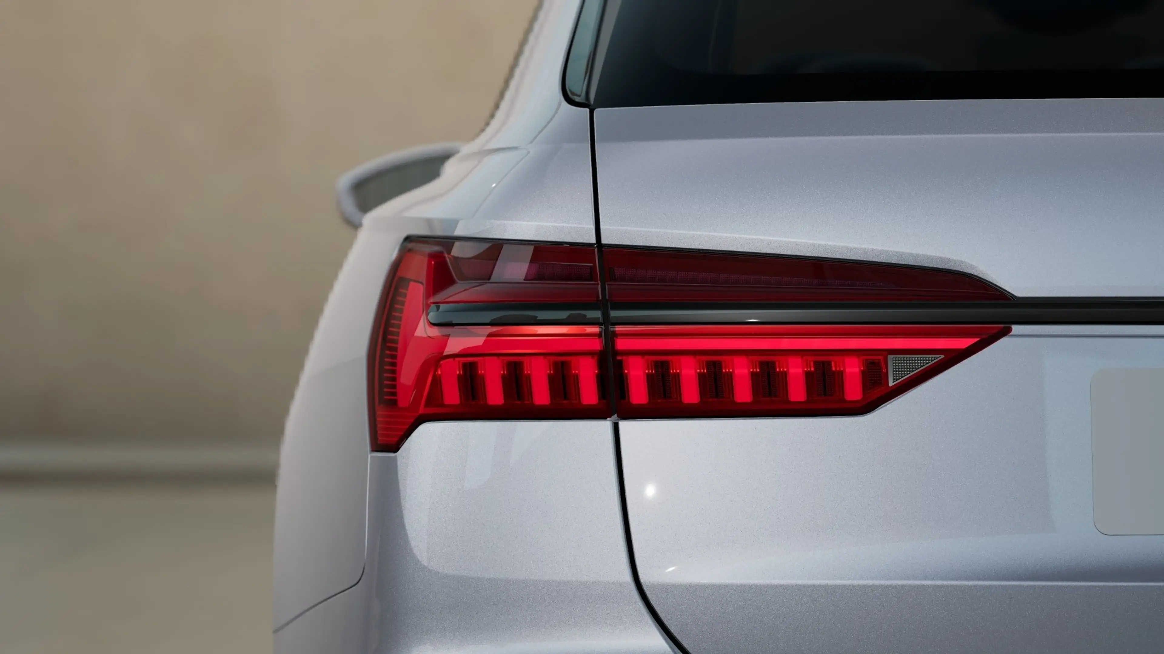 Audi A6 Avant 50 TFSI e qu S line MATRIX 360° Memory — photo 6