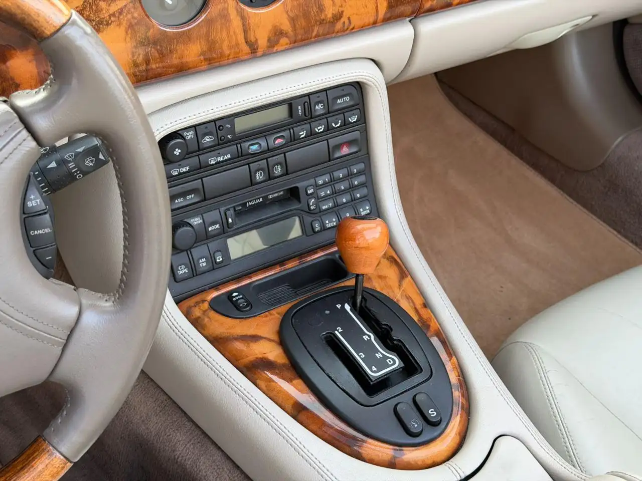 Jaguar XK8 4.0 Convertibile * ASI CRS * NUOVA DISTRIBUZIONE *, foto 12