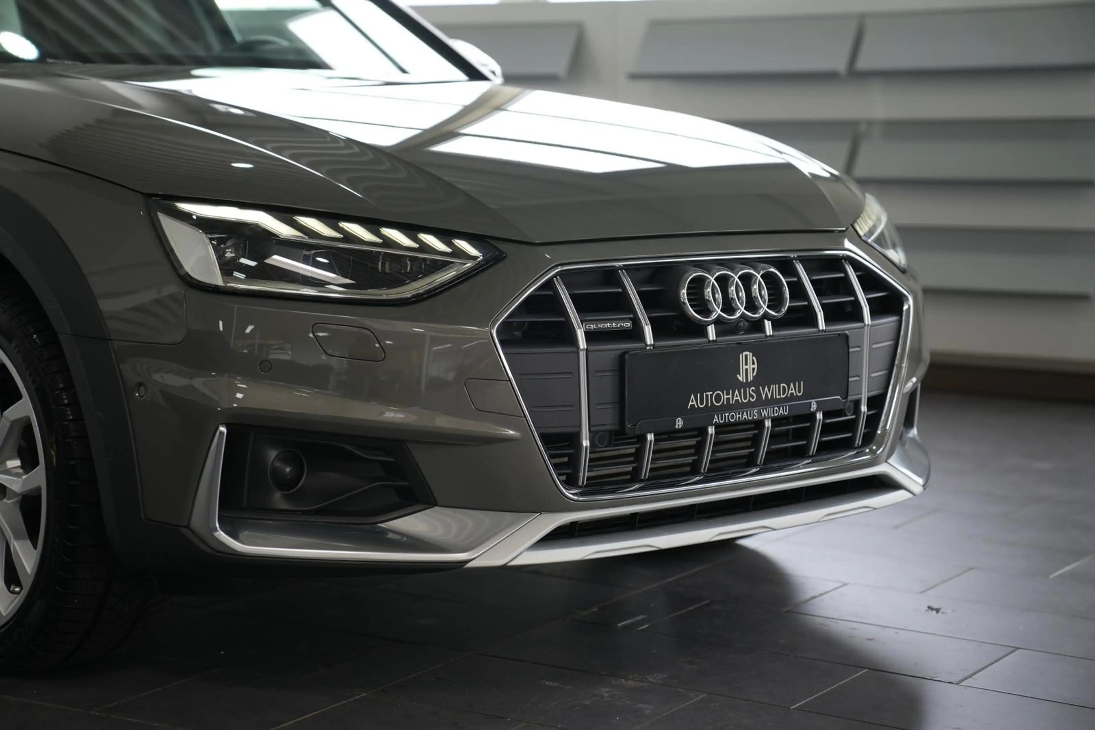 Audi A4 allroad quattro 45 TFSI *AUT*NAV*LED*PANO* — photo 6