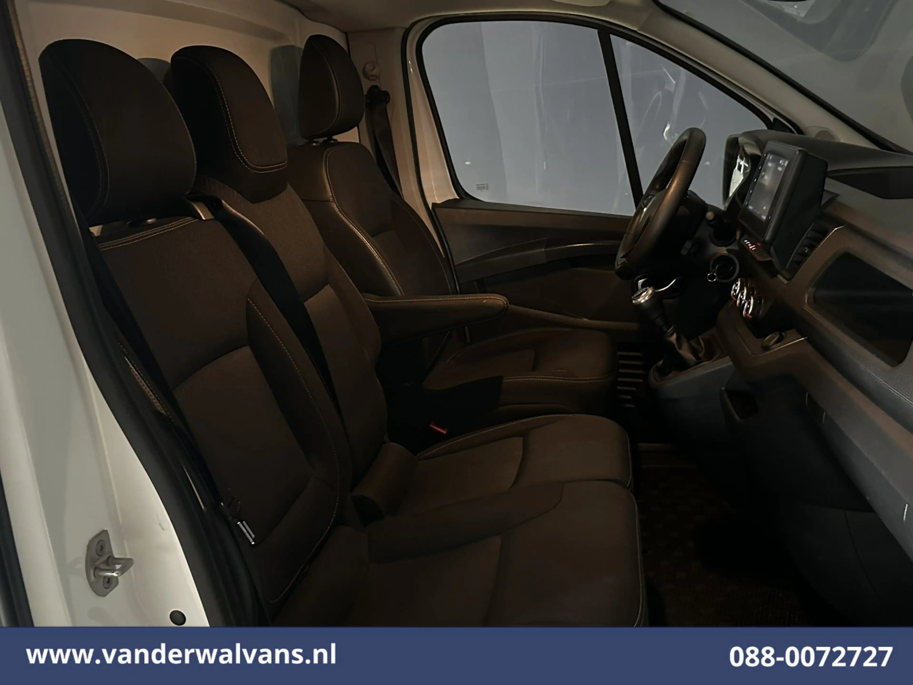 Renault Trafic 2.0 dCi 131pk L2H1 Euro6 Airco | Camera | LED | Na — photo 9