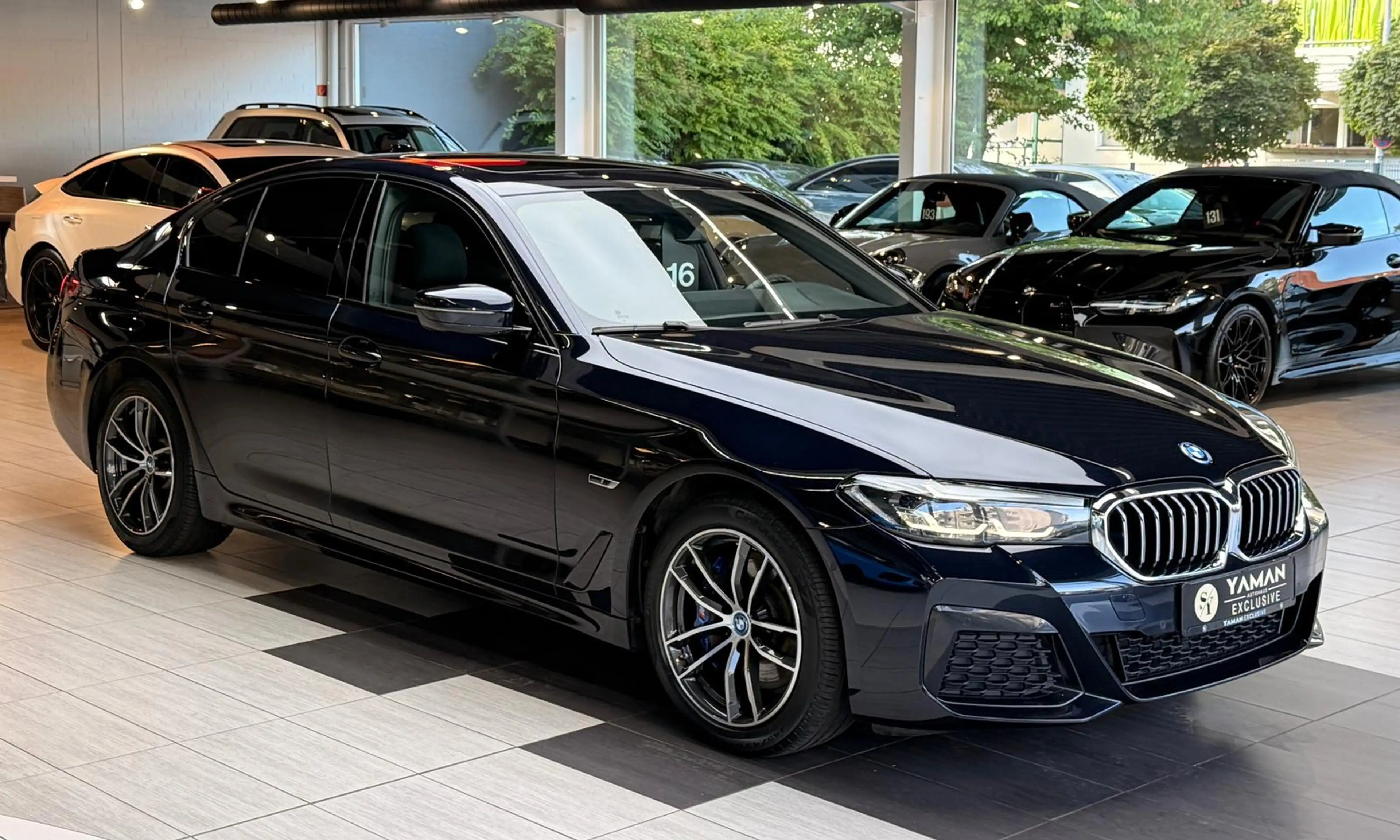 BMW 530 e M Sport Schiebedach*LED*DAB*SitzH.*CarPlay — photo 5