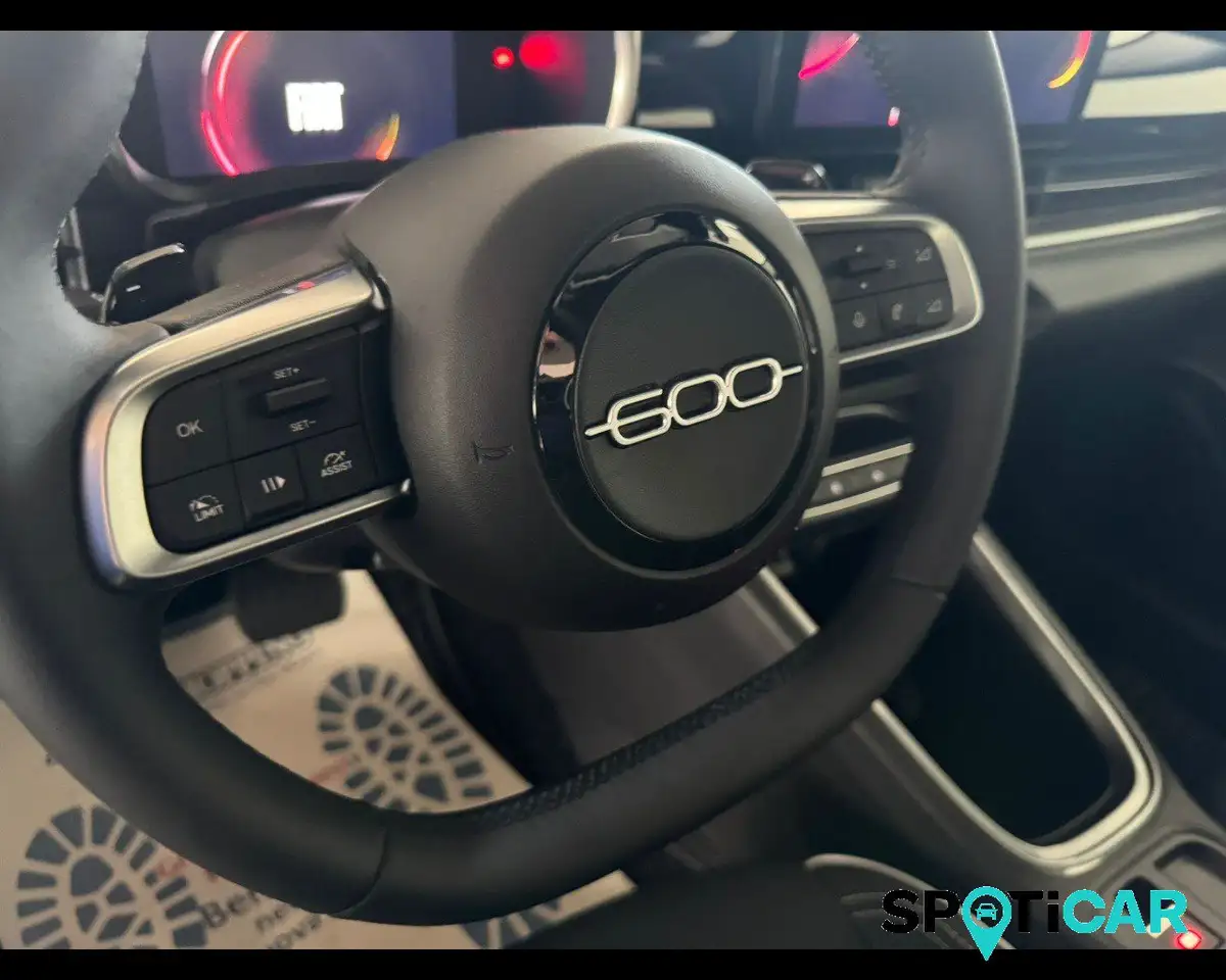 Fiat 600 (2023-->) Hybrid 145 CV DCT MHEV 7