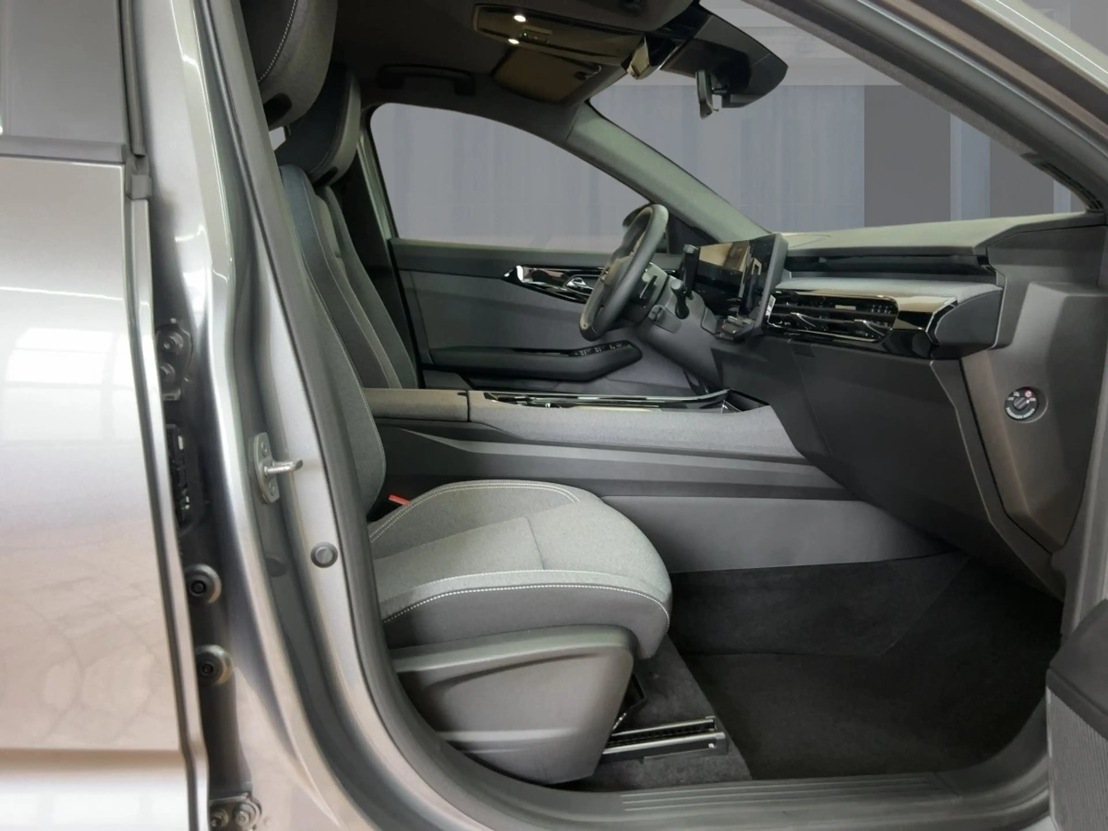 Renault Austral Evolution Mild Hybrid 160 Automatik PDC BT — photo 8