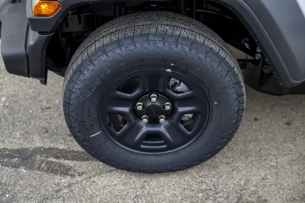 Jeep Wrangler снимка Jeep Wrangler