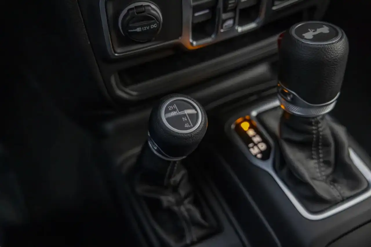 Jeep Wrangler снимка Jeep Wrangler
