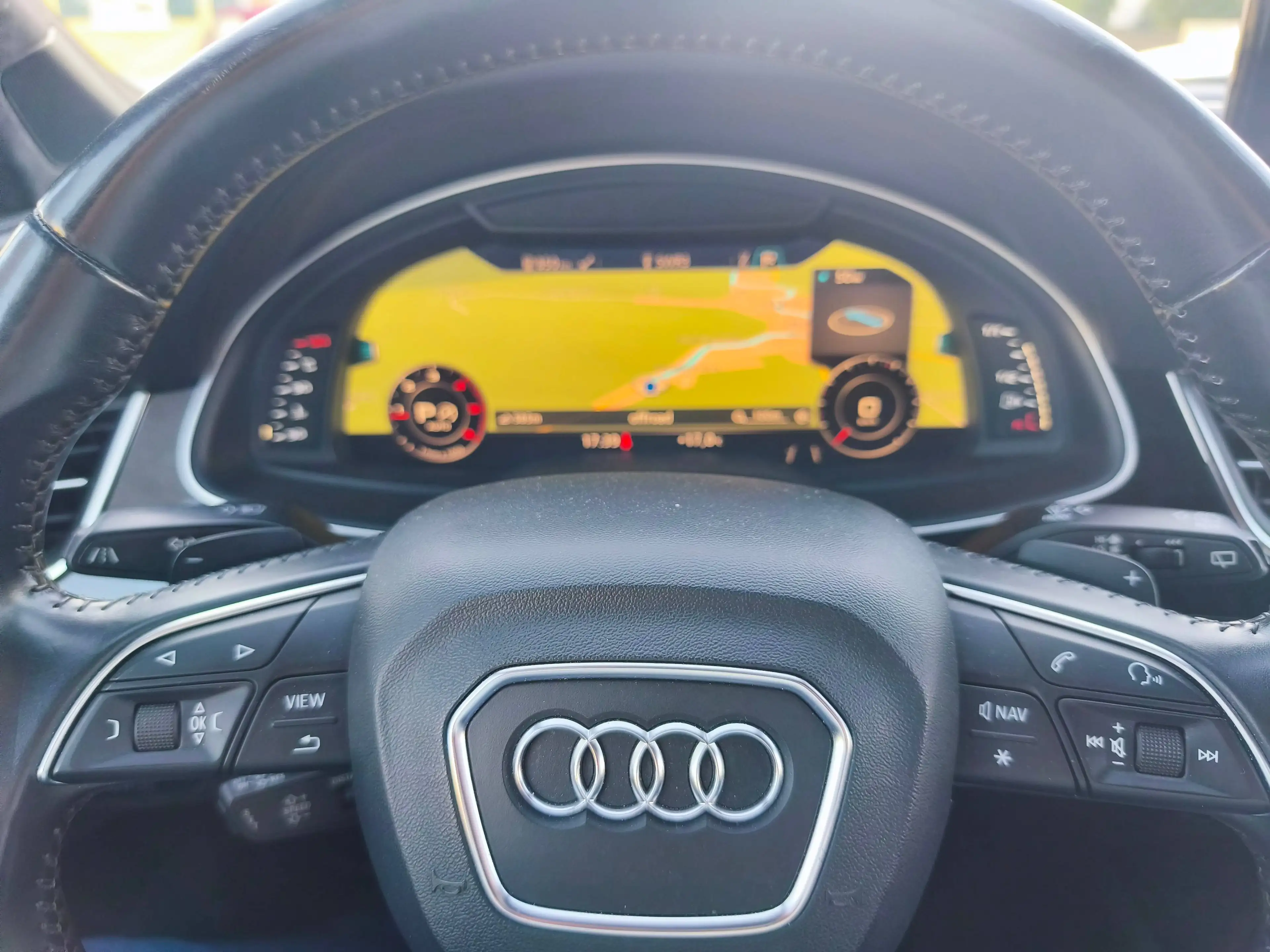 Audi Q7 3.0 TDI quattro — photo 15