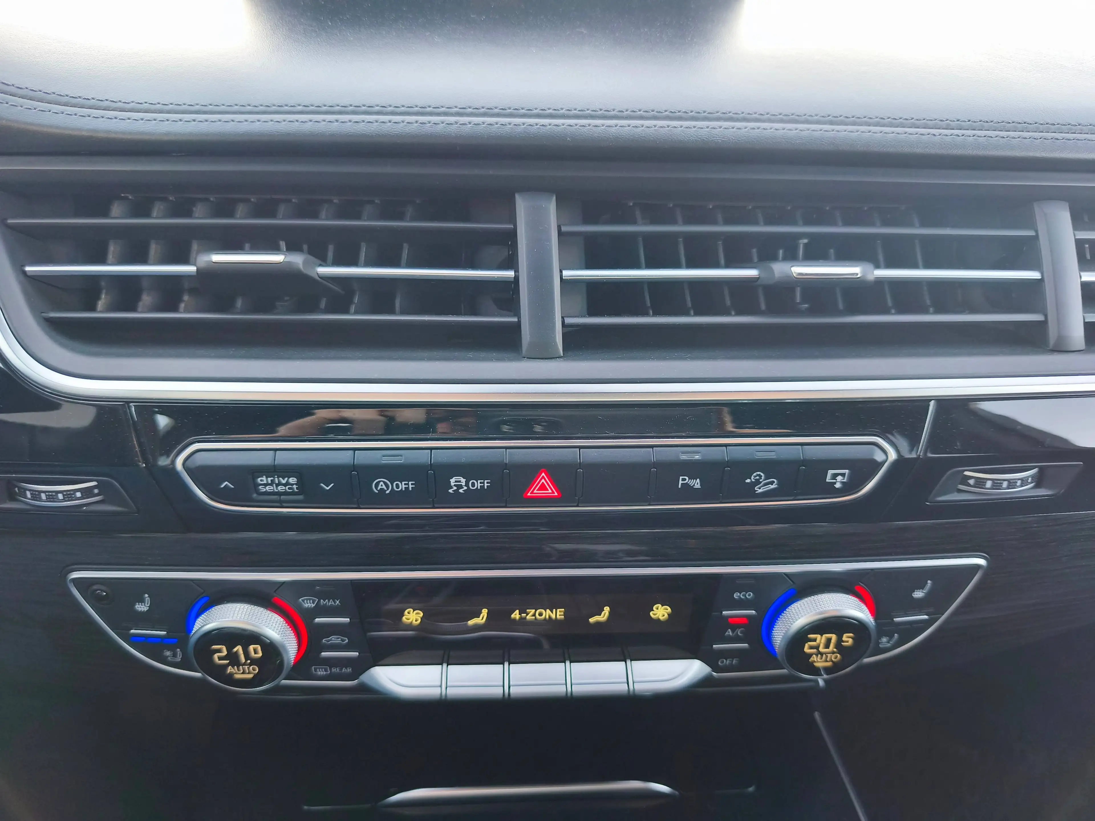 Audi Q7 3.0 TDI quattro — photo 25