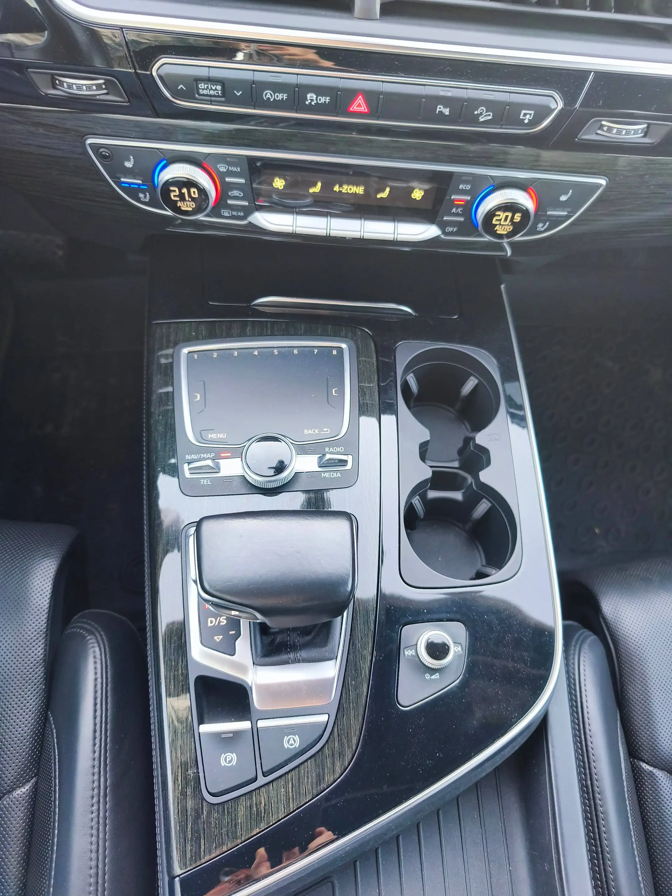Audi Q7 3.0 TDI quattro — photo 22
