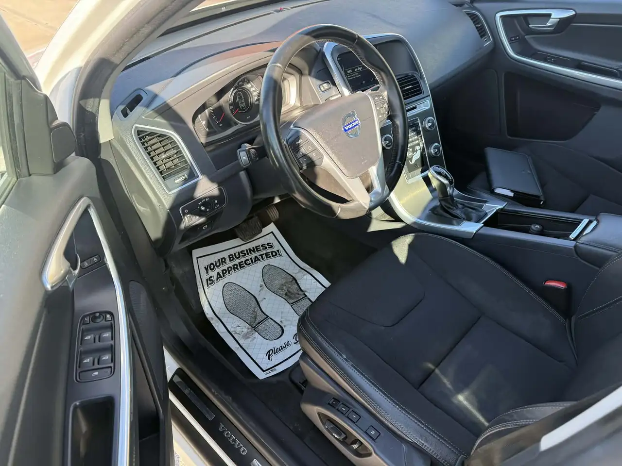 Volvo XC60 снимка Volvo XC60