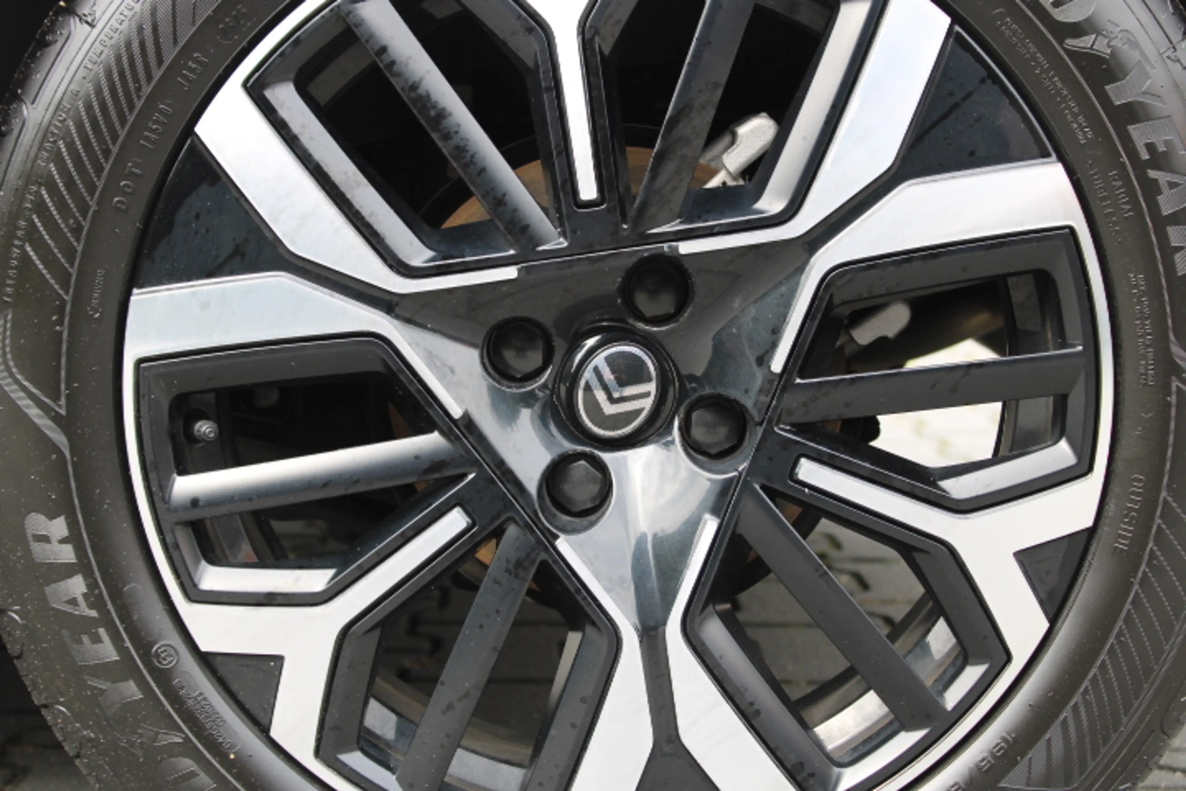 Citroen C4 1.2 Hybrid 136 Max - Head Up - 360 Camera - 18 inc — photo 13