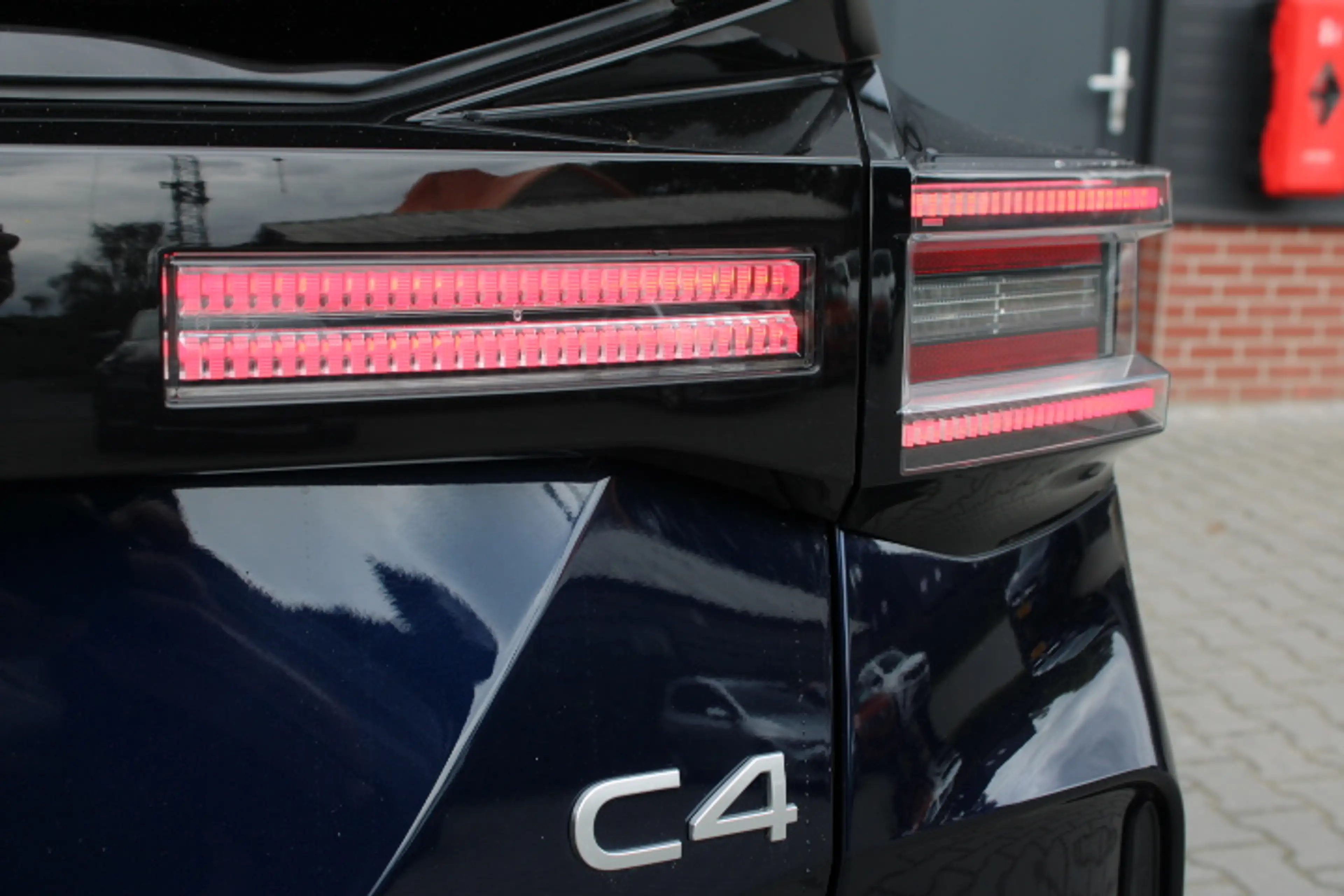 Citroen C4 1.2 Hybrid 136 Max - Head Up - 360 Camera - 18 inc — photo 27