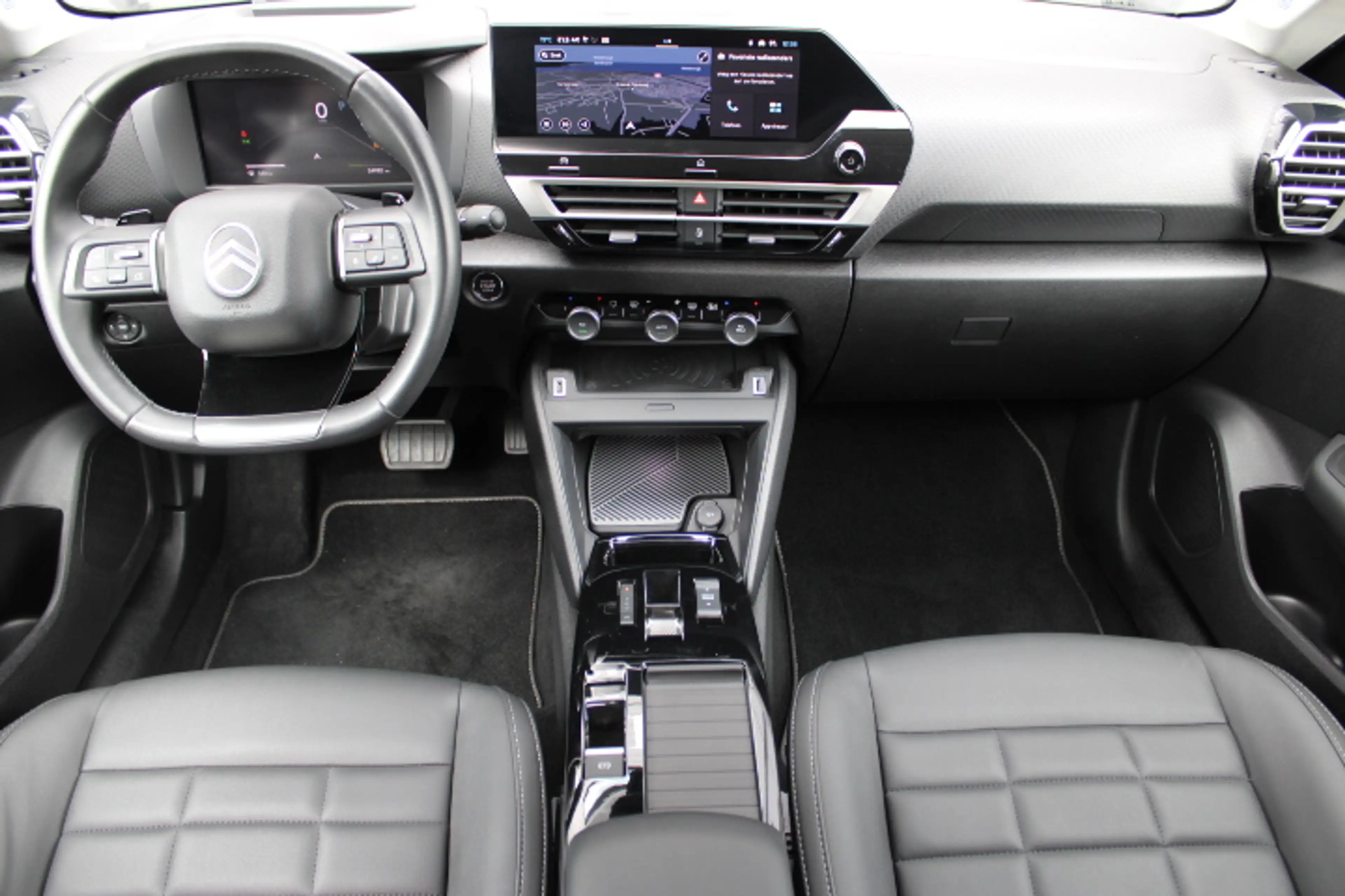 Citroen C4 1.2 Hybrid 136 Max - Head Up - 360 Camera - 18 inc — photo 25