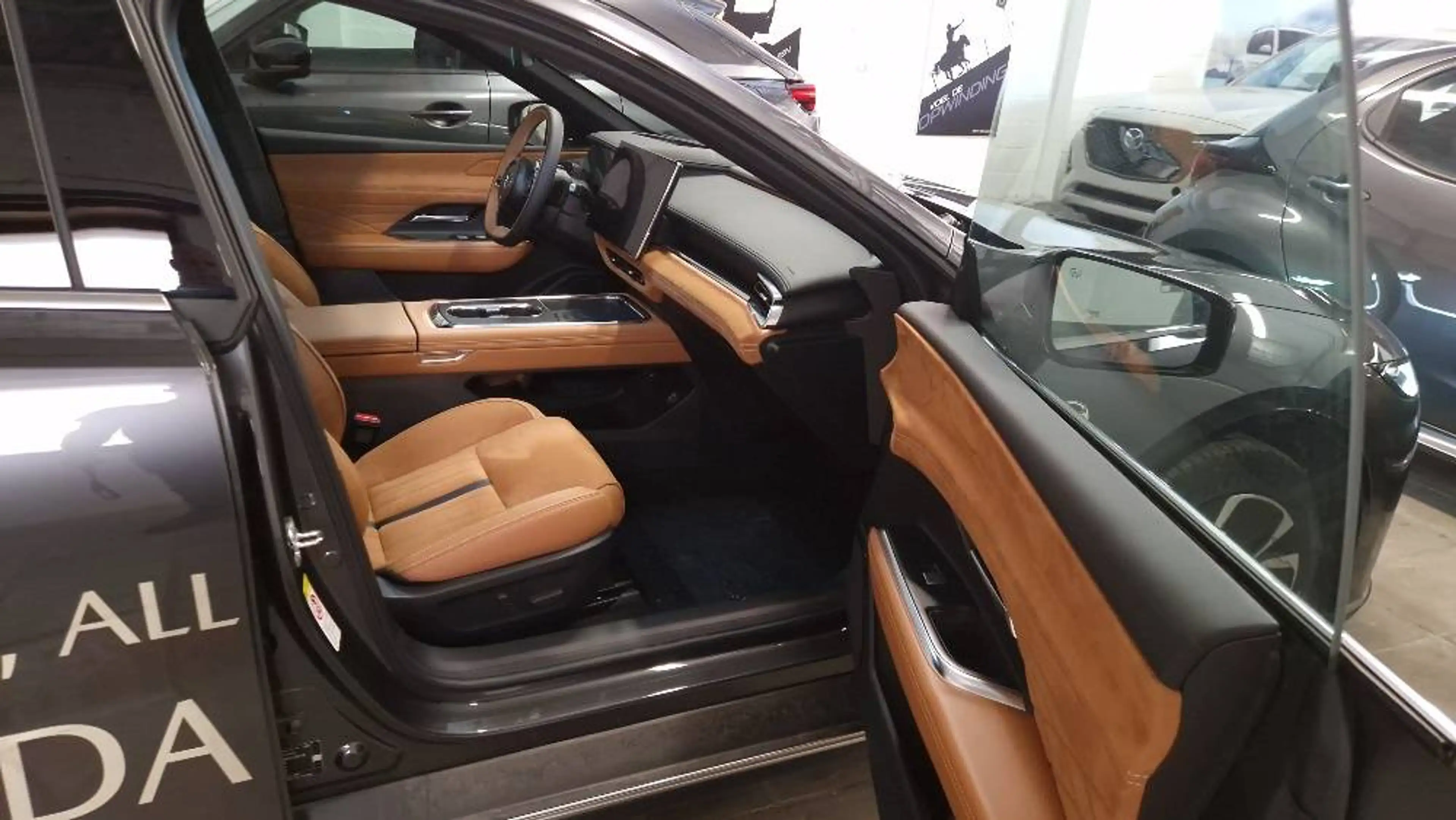 Mazda 6e 6e  Takumi Plus 68kw/h — photo 6