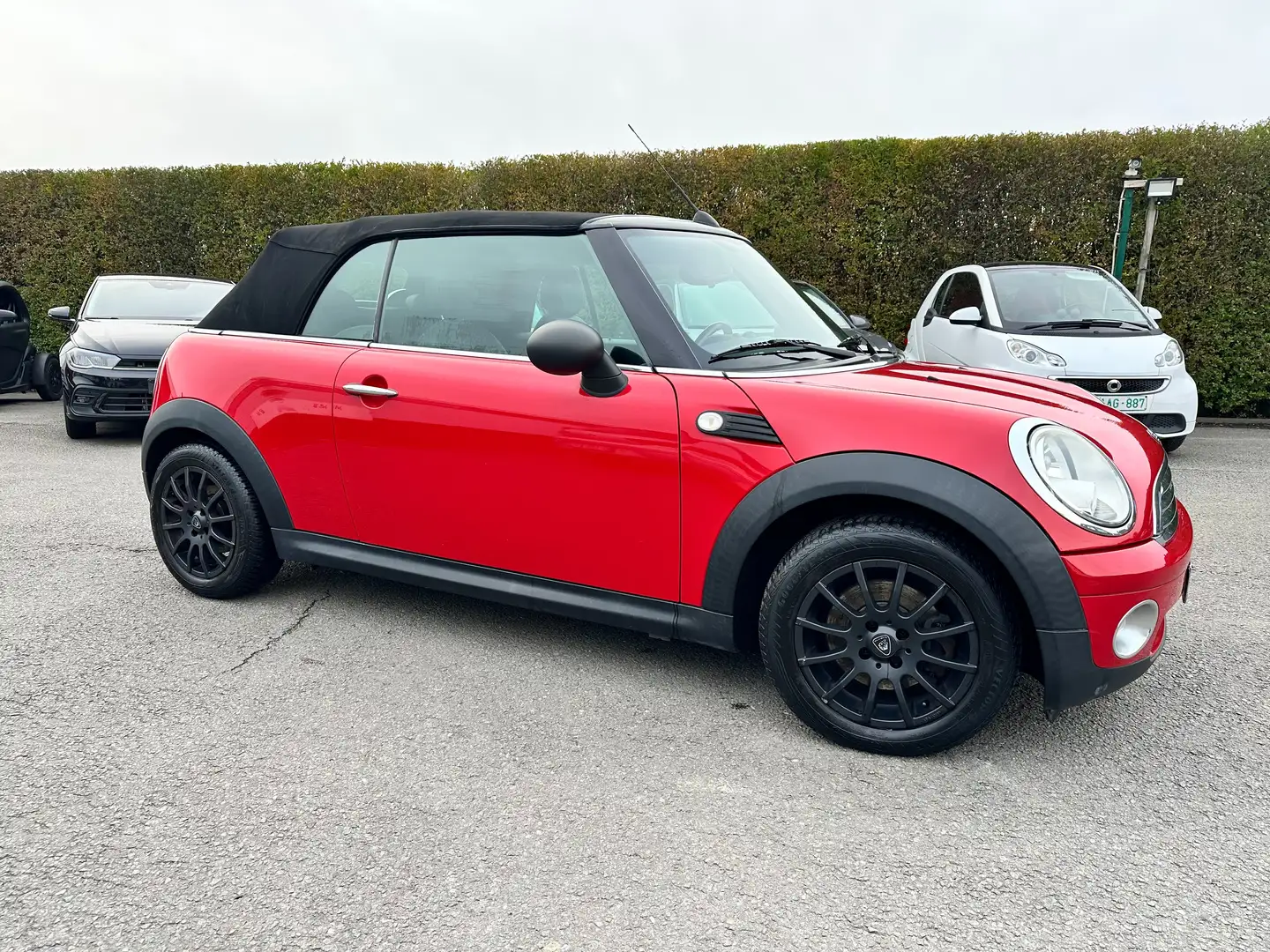 MINI One Cabrio 1.6i One Cabriolet Rood - 1