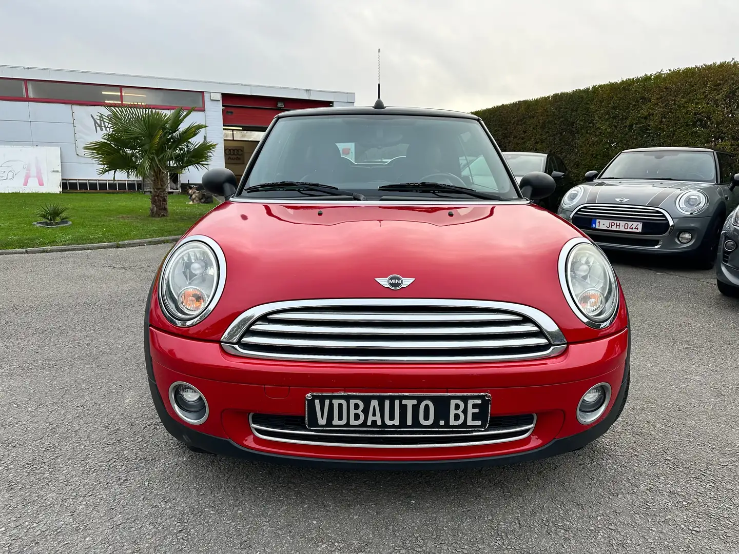 MINI One Cabrio 1.6i One Cabriolet Rood - 2