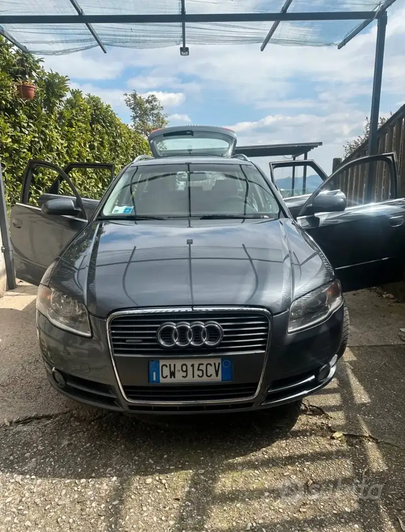 Audi A4 A4 III 2004 Avant Avant 3.0 V6 td Grigio - 1