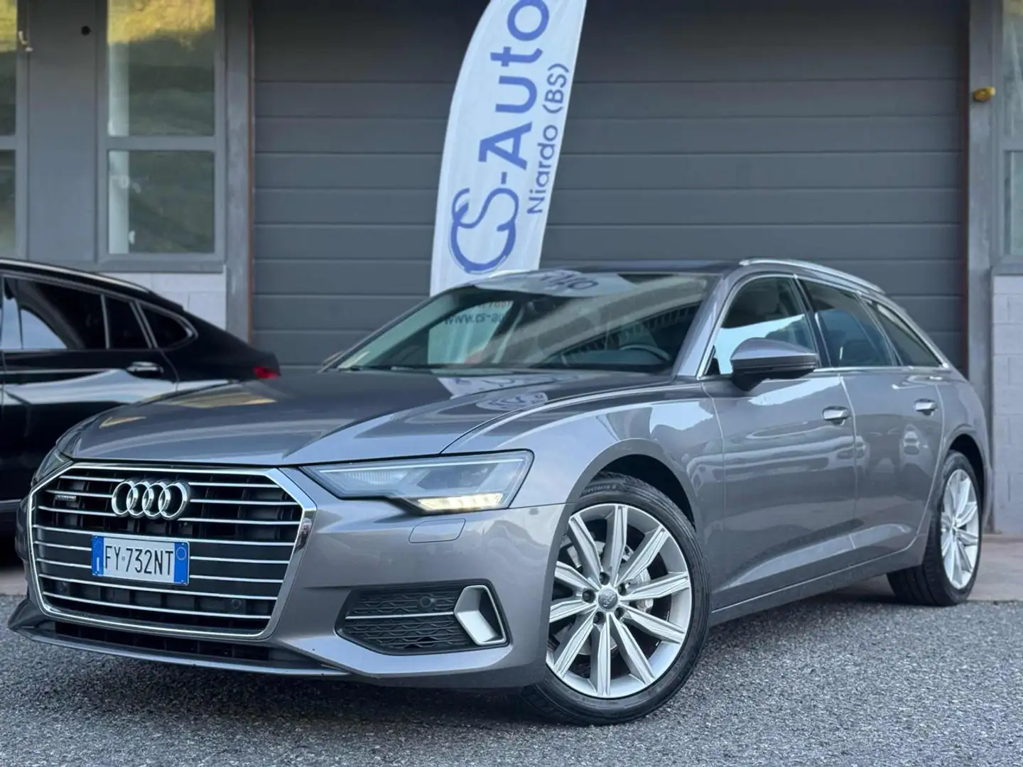 Audi A6 Avant 40 2.0 TDI quattro ultra S tronic Business S Grau - 2