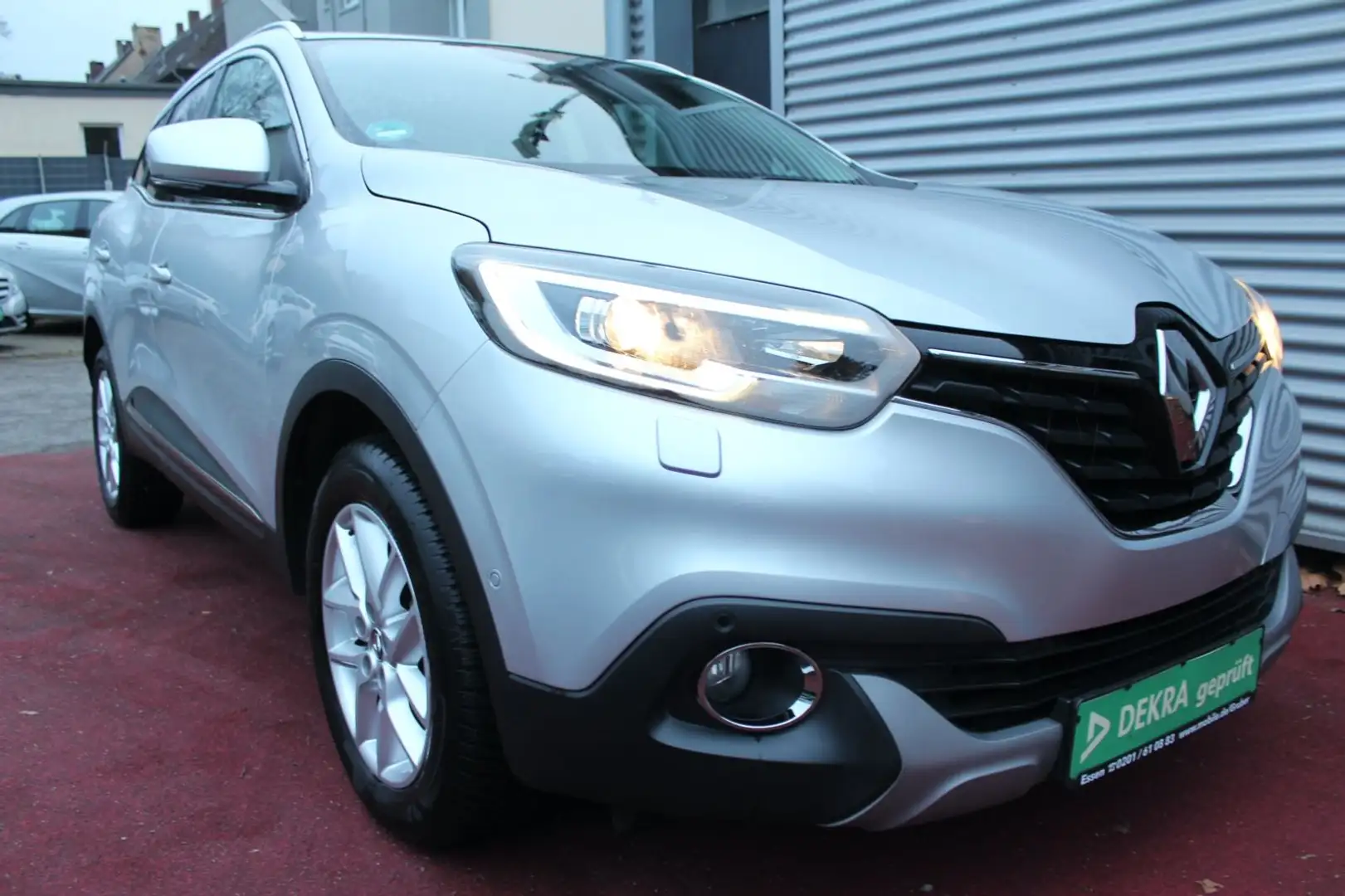 Renault Kadjar KADJAR TCE 130 XMOD KLIMAAUTOMATIK NAVI PDC 2.Hd Grigio - 2