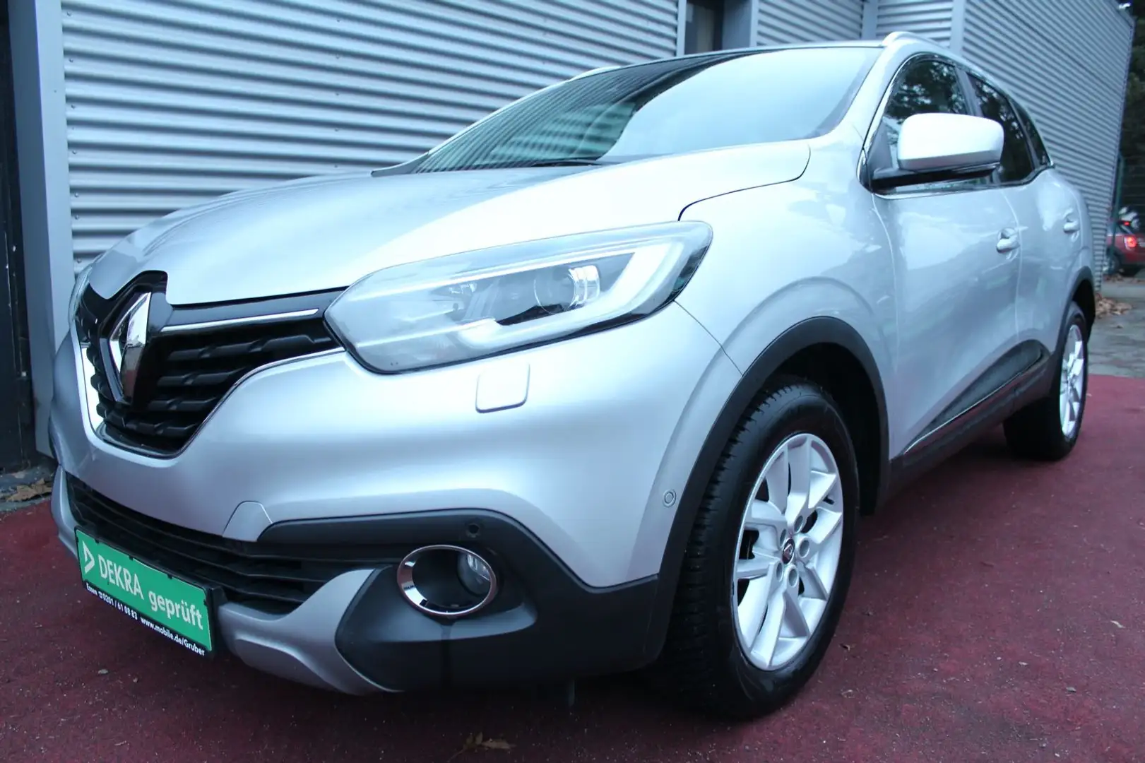 Renault Kadjar KADJAR TCE 130 XMOD KLIMAAUTOMATIK NAVI PDC 2.Hd Grigio - 1