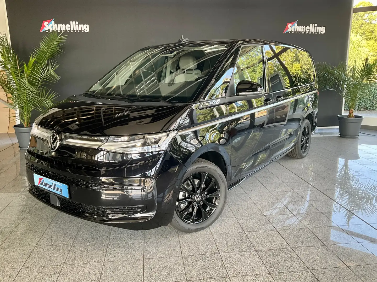 Volkswagen T7 Multivan 2.0 TDI DSG Style lang AHK PANO NAVI Schwarz - 2