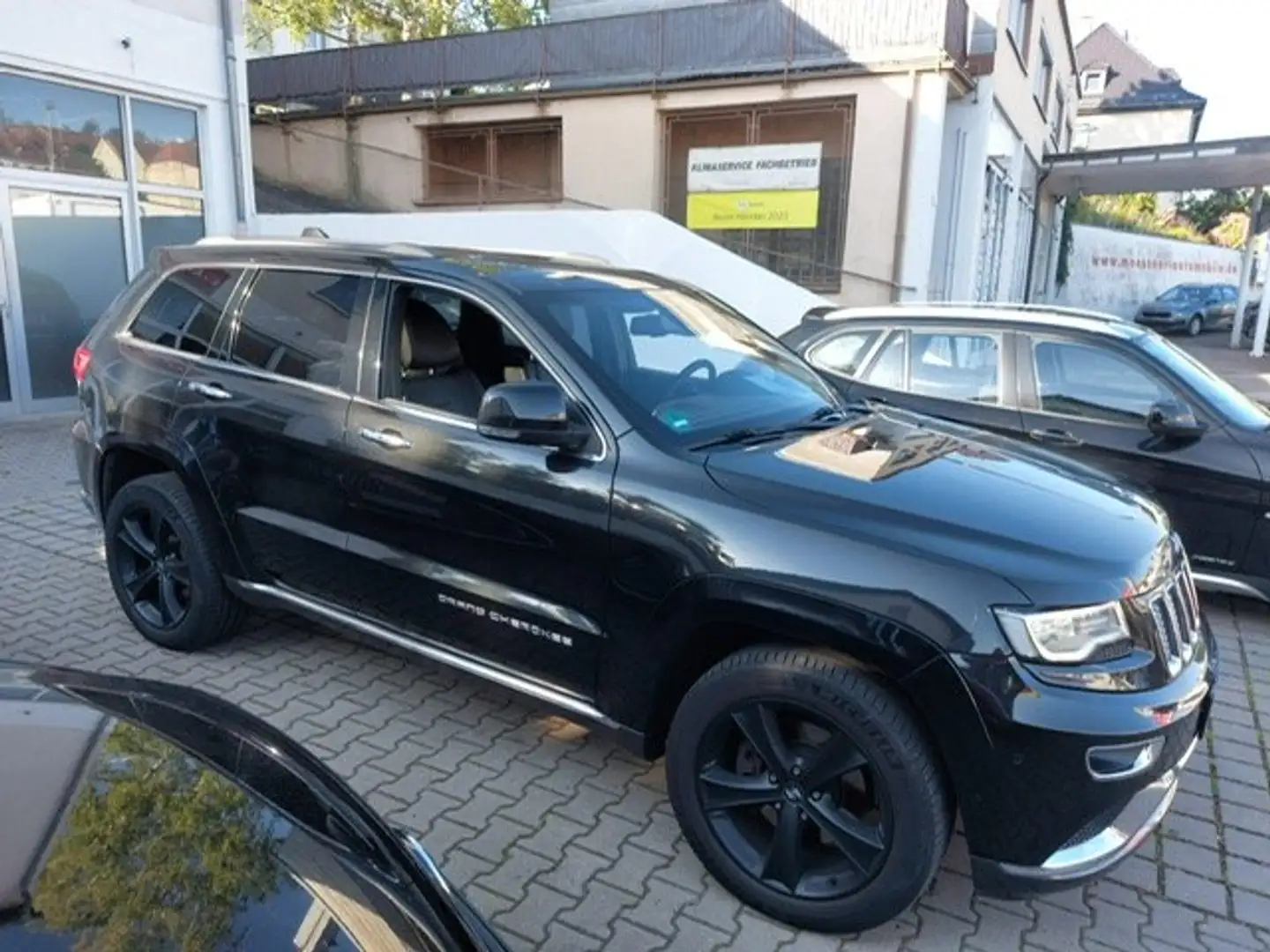 Jeep Grand Cherokee 3.0 CRD Summit, Vollausstattung, 20 Zoll Schwarz - 2