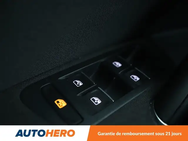 Volkswagen Golf view 28