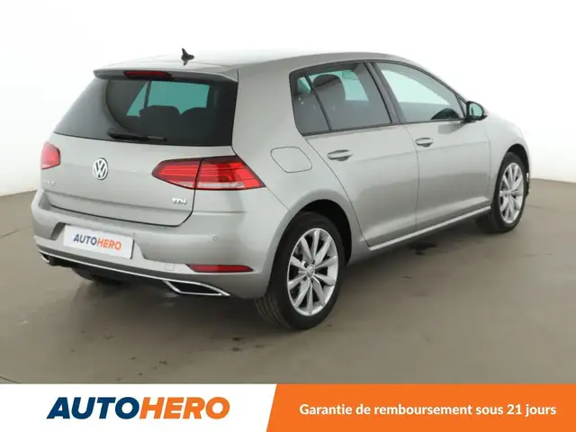 Volkswagen Golf view 6