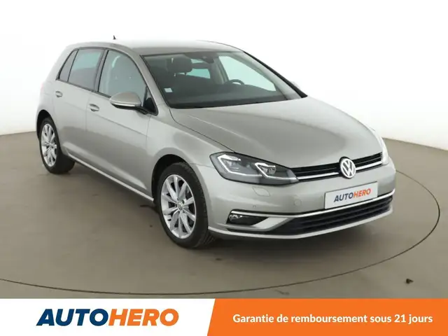 Volkswagen Golf view 8