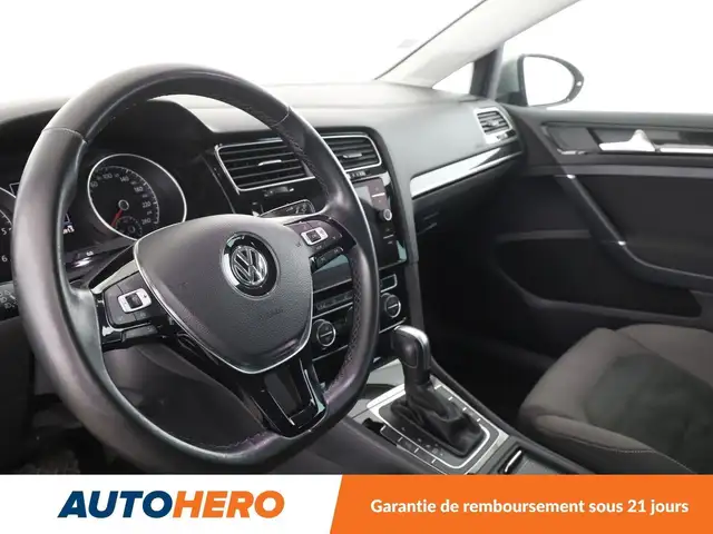 Volkswagen Golf view 11
