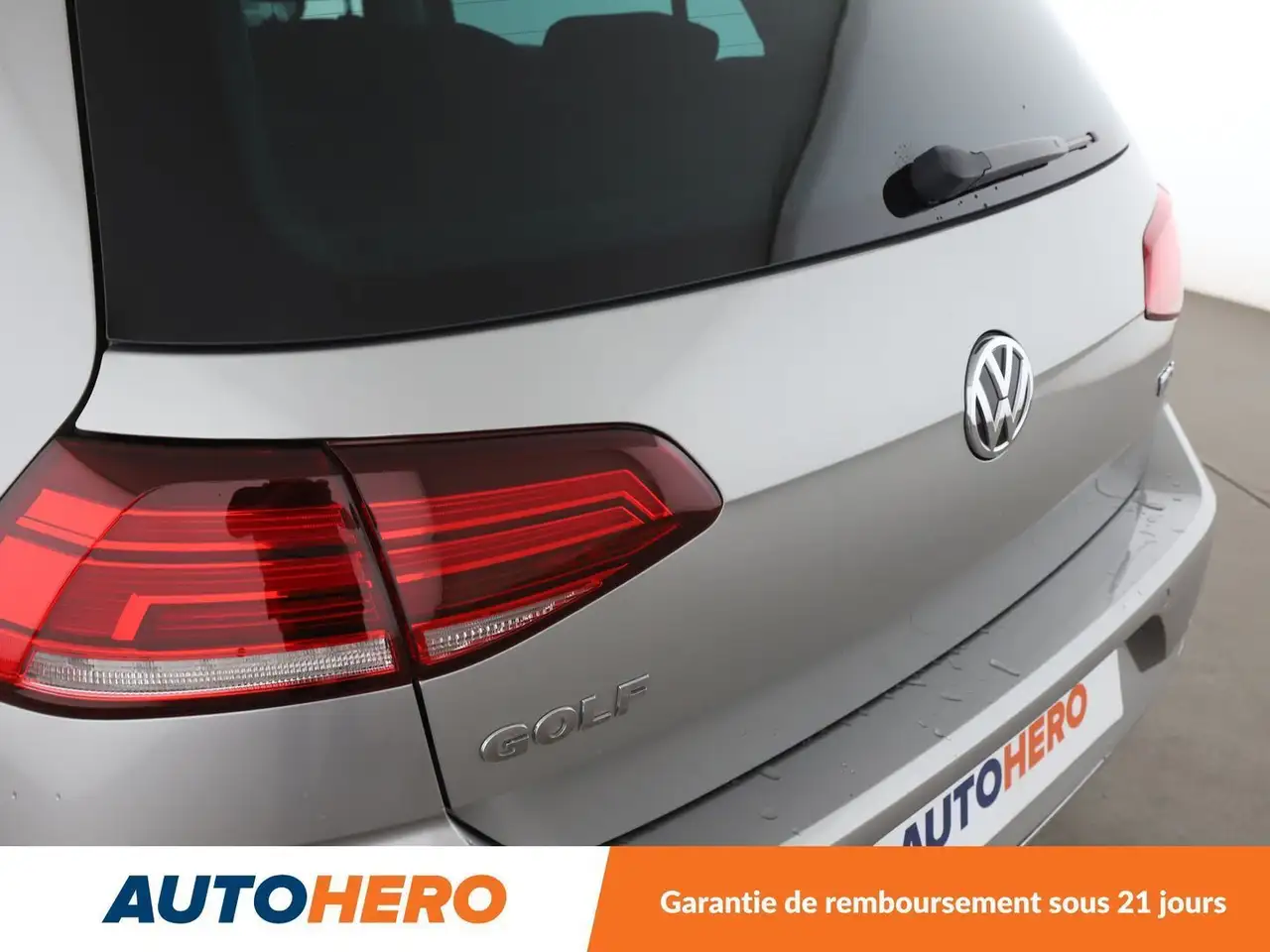 Volkswagen Golf Standard Model — photo 33