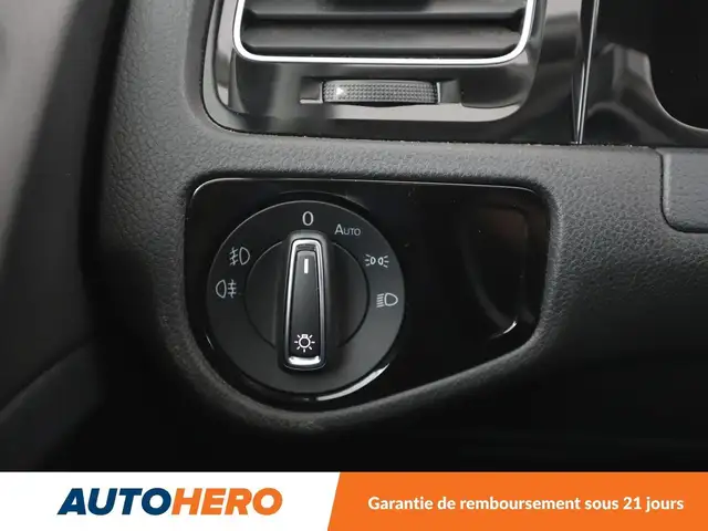 Volkswagen Golf view 30