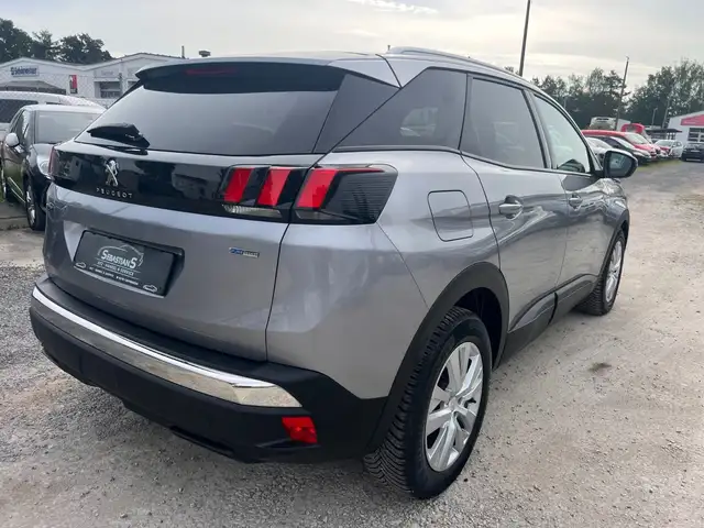 Peugeot 3008 view 4