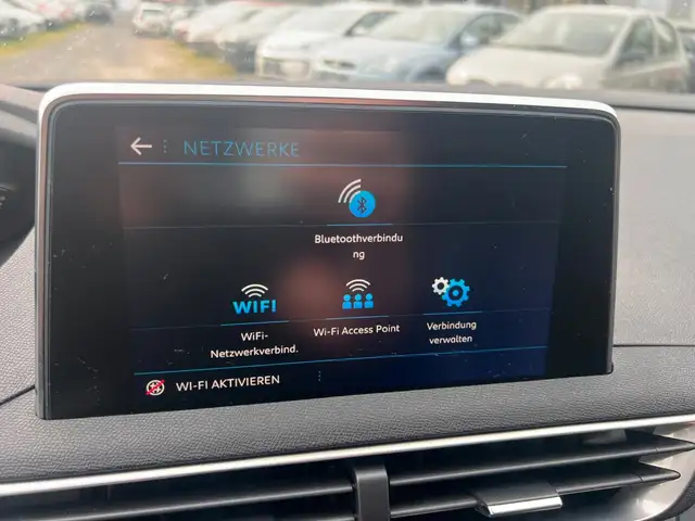 Peugeot 3008 view 17
