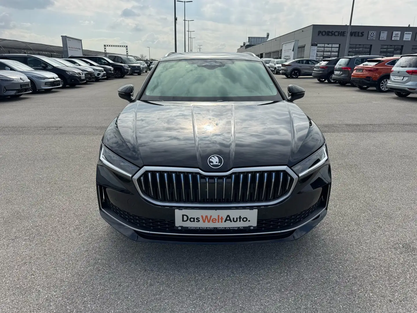 Skoda Superb Selection TSI mHEV DSG Schwarz - 2