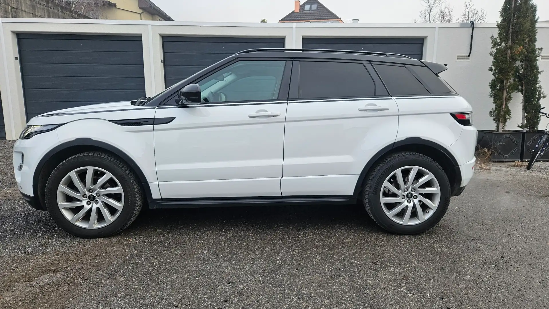 Land Rover Range Rover Evoque Dynamic 2,2 D 4x4 Aut., Pano+Memory... Weiß - 2