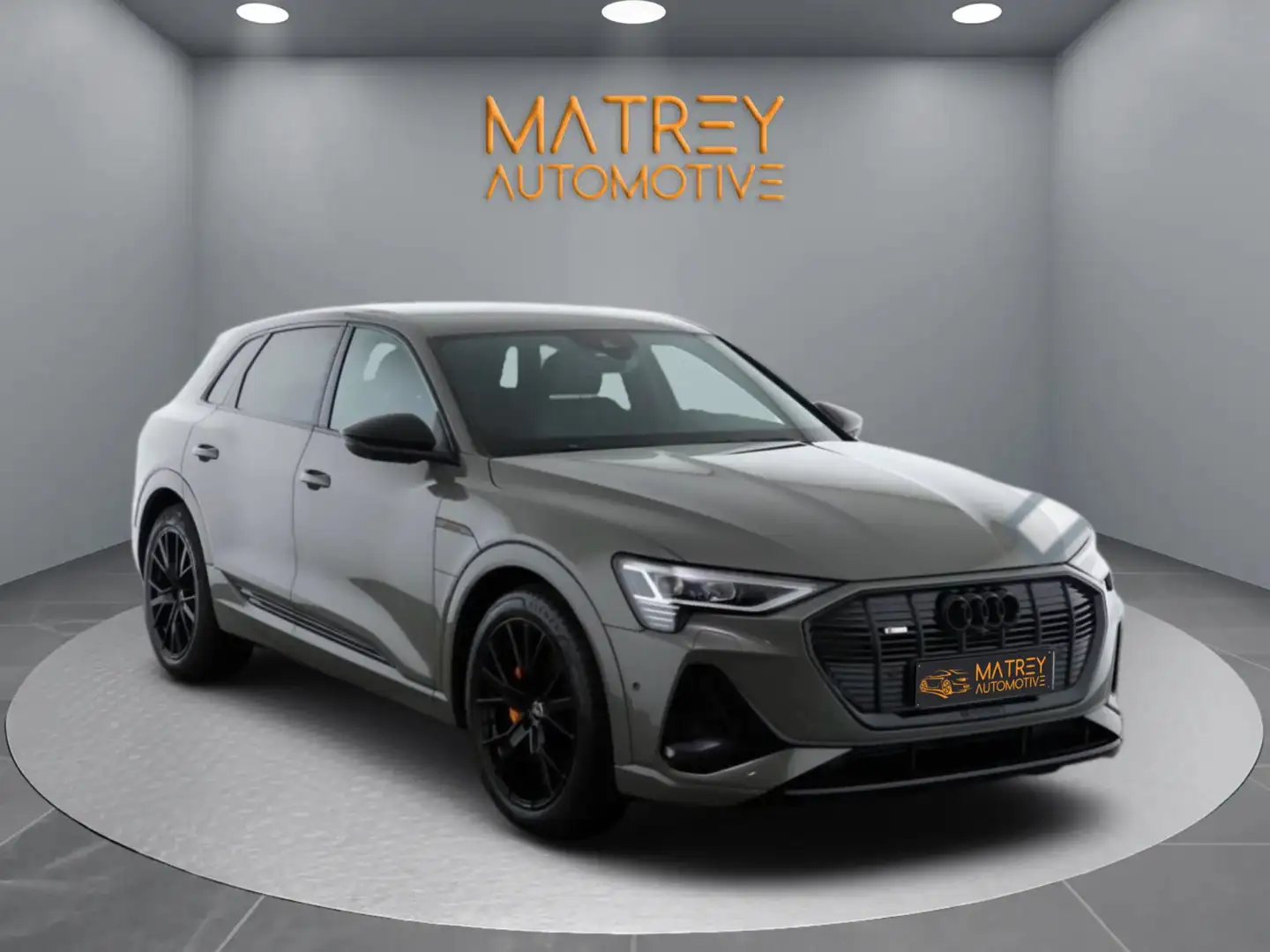 Audi Q8 e-tron Q8 e-tron 50 quattro 2 x S line Gris - 1