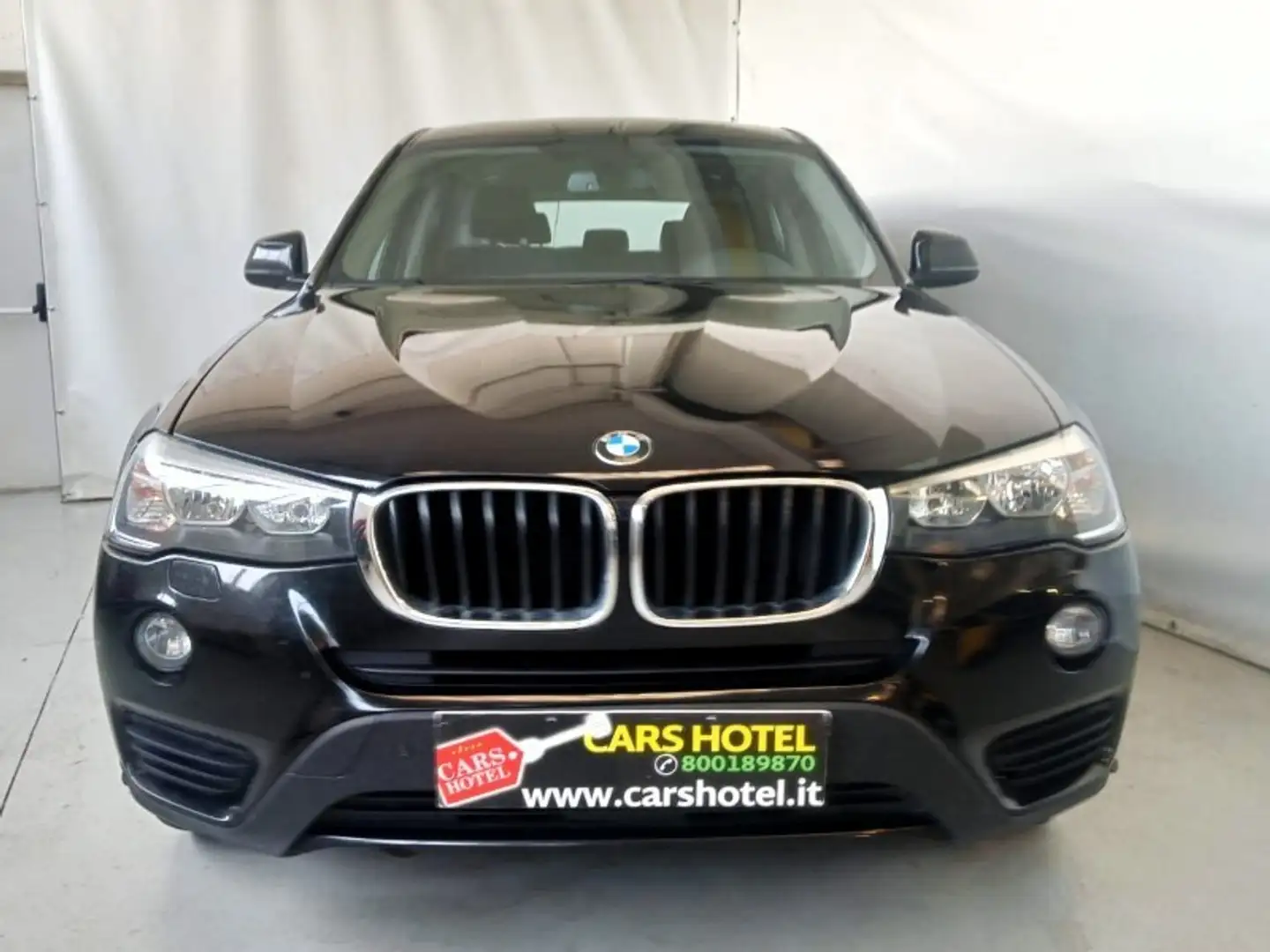 BMW X3 xDrive20d Business Advantage Aut. Zwart - 1