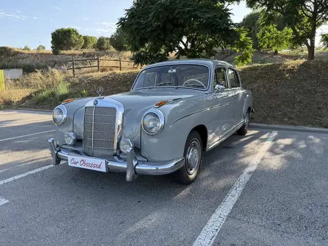 Mercedes-Benz 220 220SB