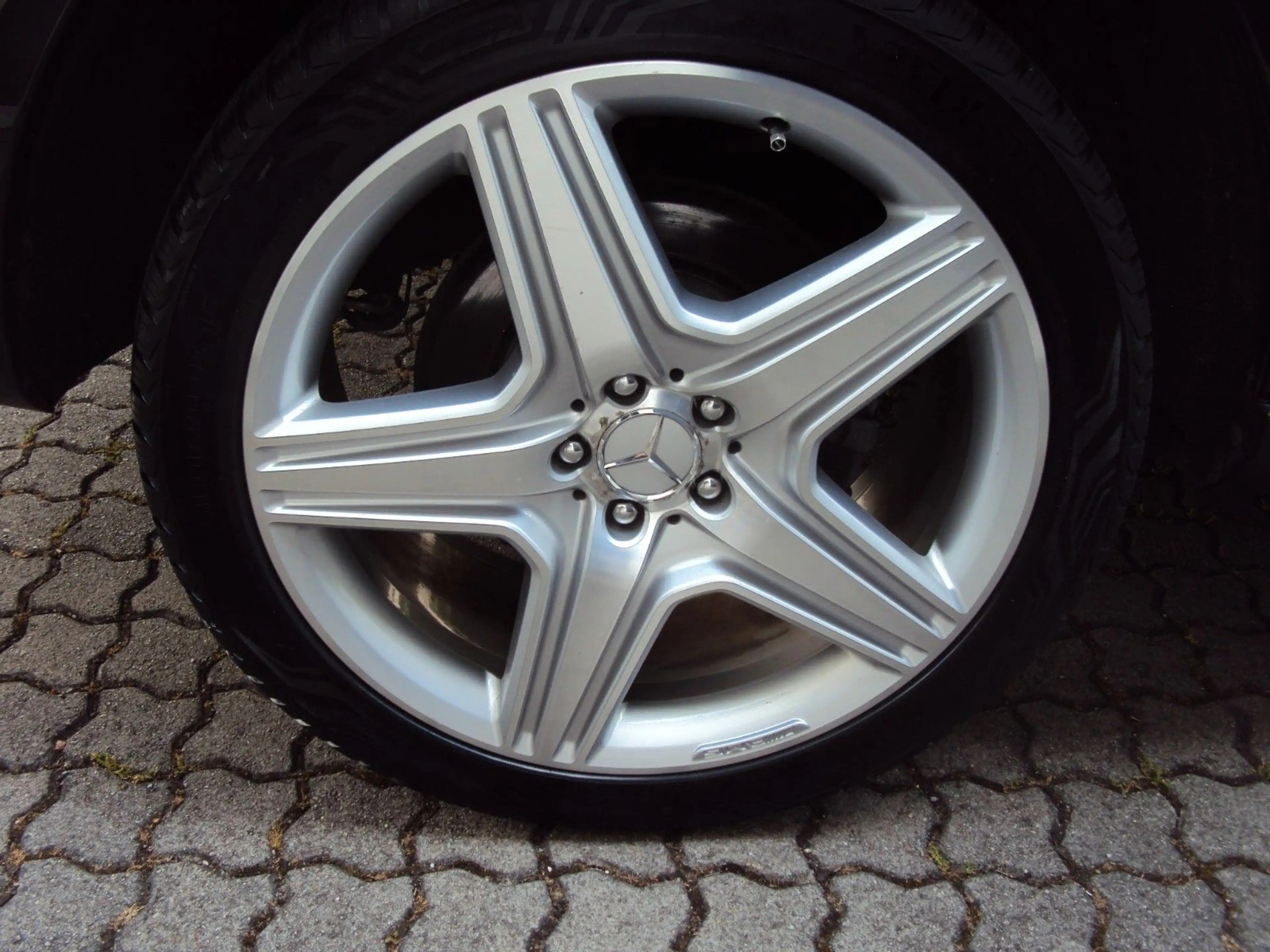 Mercedes-Benz ML 500 AMG Sport Paket Navi AHK Alcantara ! — photo 14