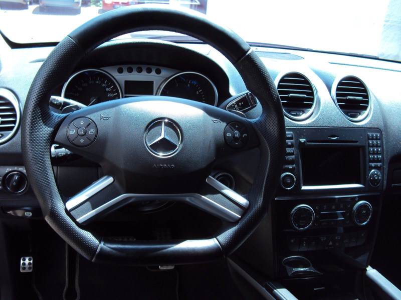 Mercedes-Benz ML 500 AMG Sport Paket Navi AHK Alcantara ! — photo 11