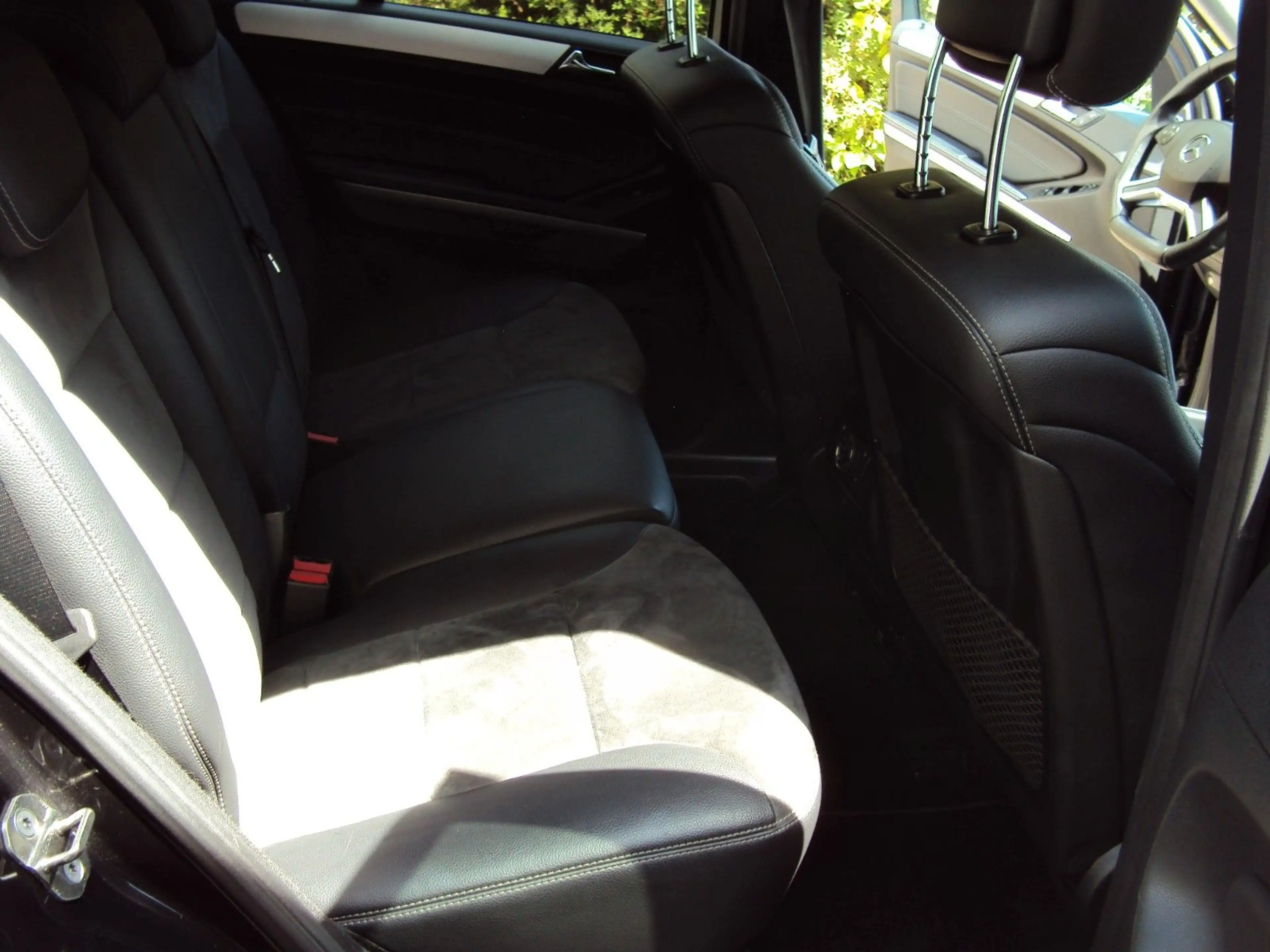 Mercedes-Benz ML 500 AMG Sport Paket Navi AHK Alcantara ! — photo 9