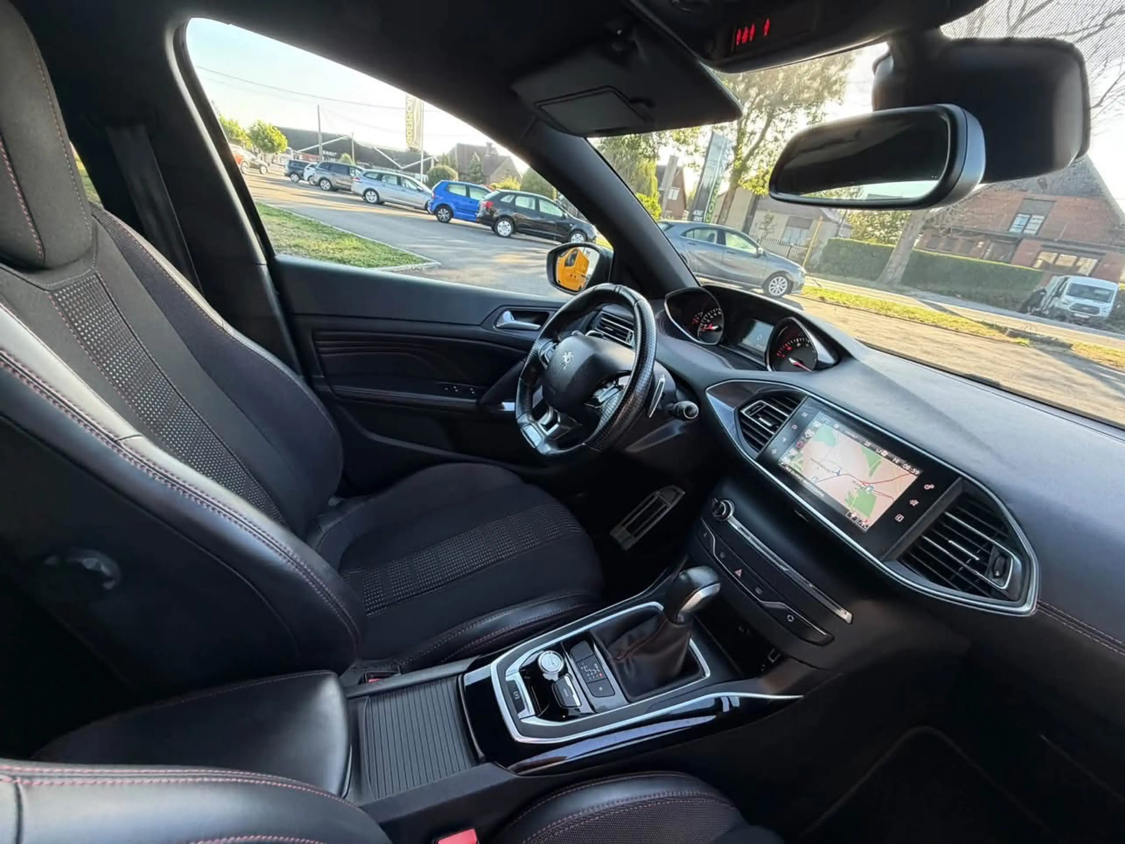 Peugeot 308 308 1.2 GT-Line BOÎTE AUTO,CRUISE,CLIM,GPS,CAMÉRA,TOIT PANO… — photo 5